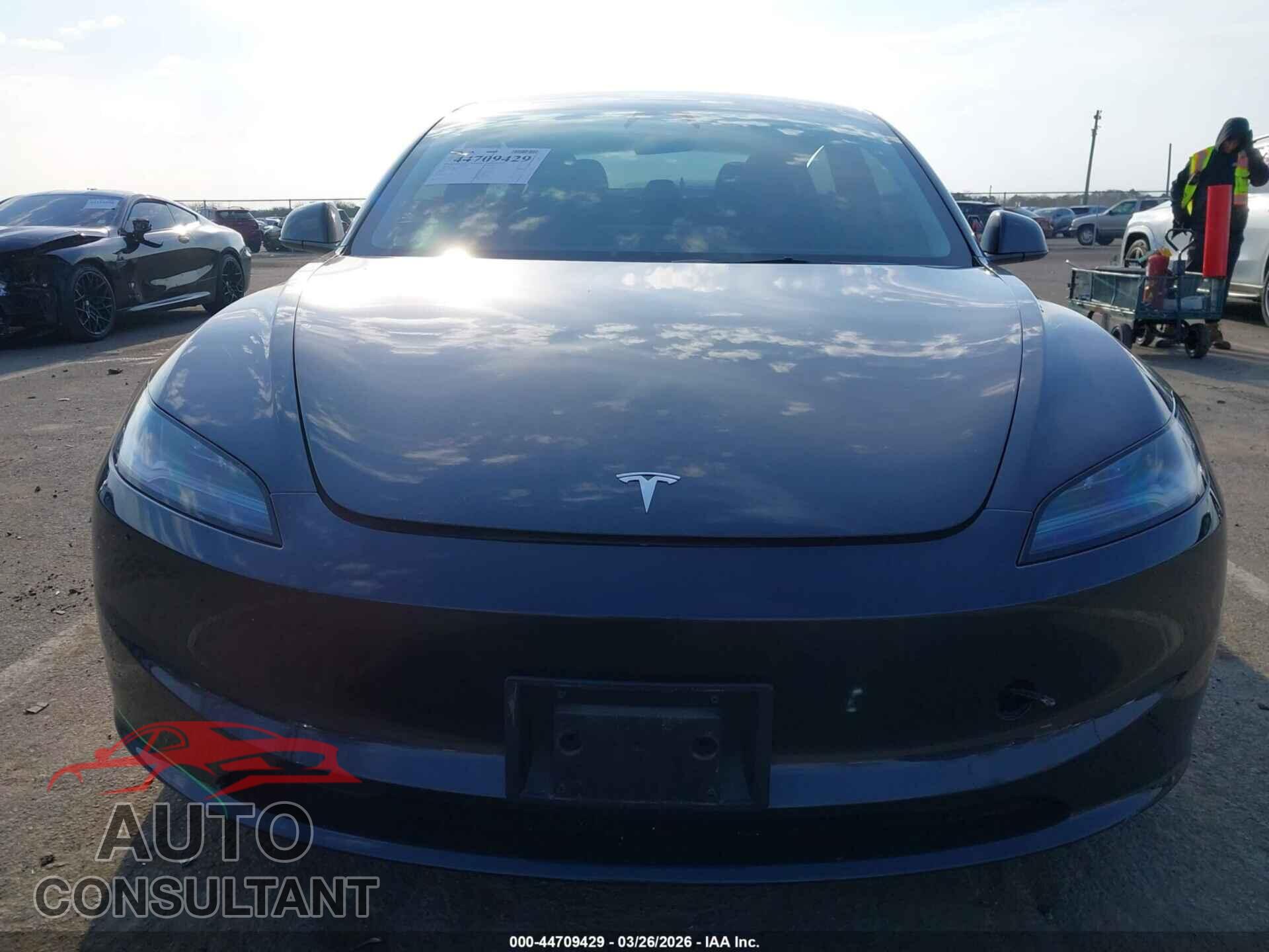 TESLA MODEL 3 2024 - 5YJ3E1EA2RF772746
