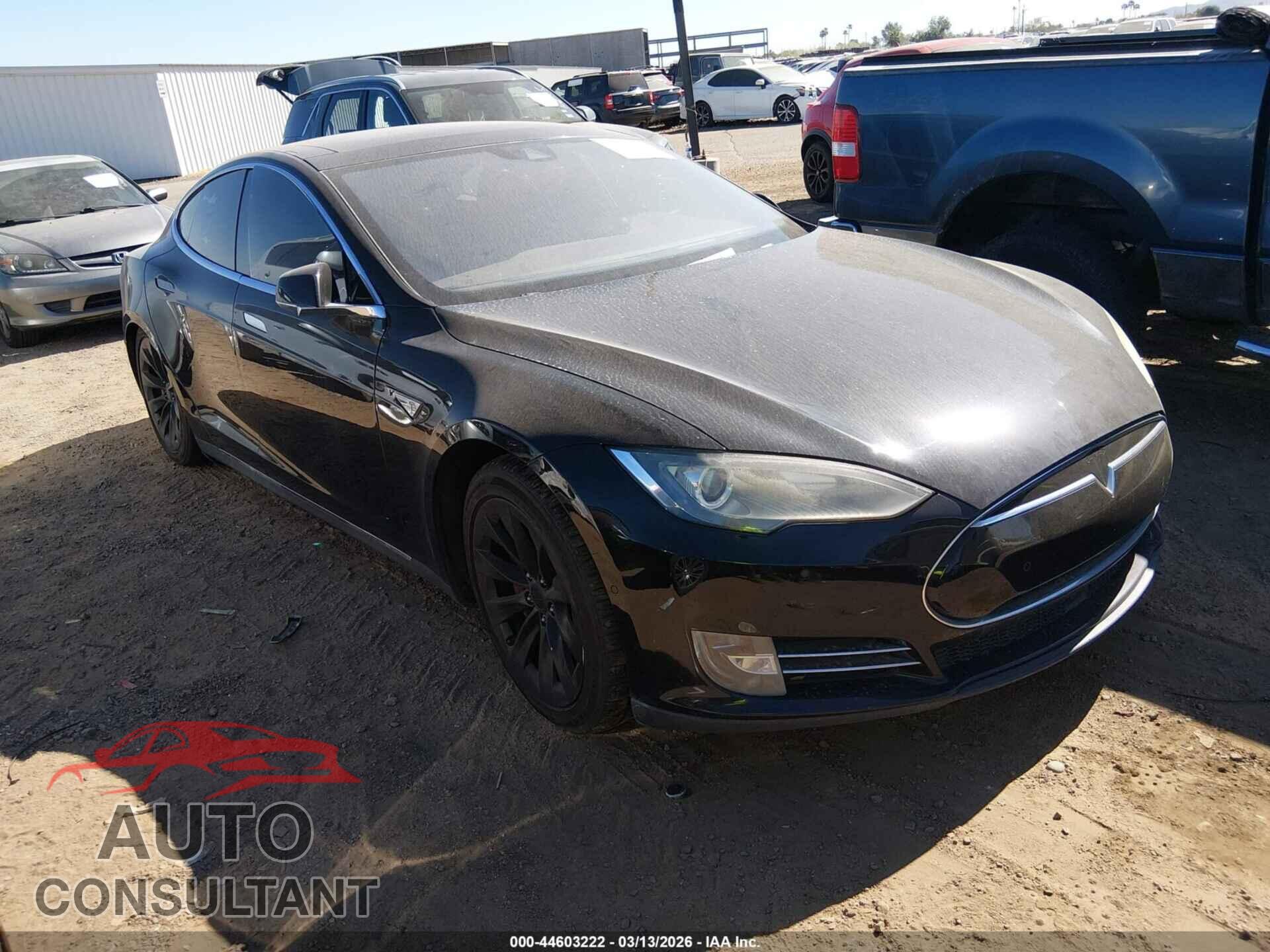 TESLA MODEL S 2015 - 5YJSA1H40FF080624
