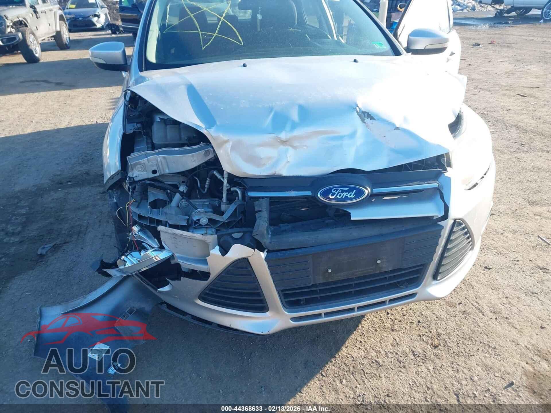 FORD FOCUS 2014 - 1FADP3F29EL370026