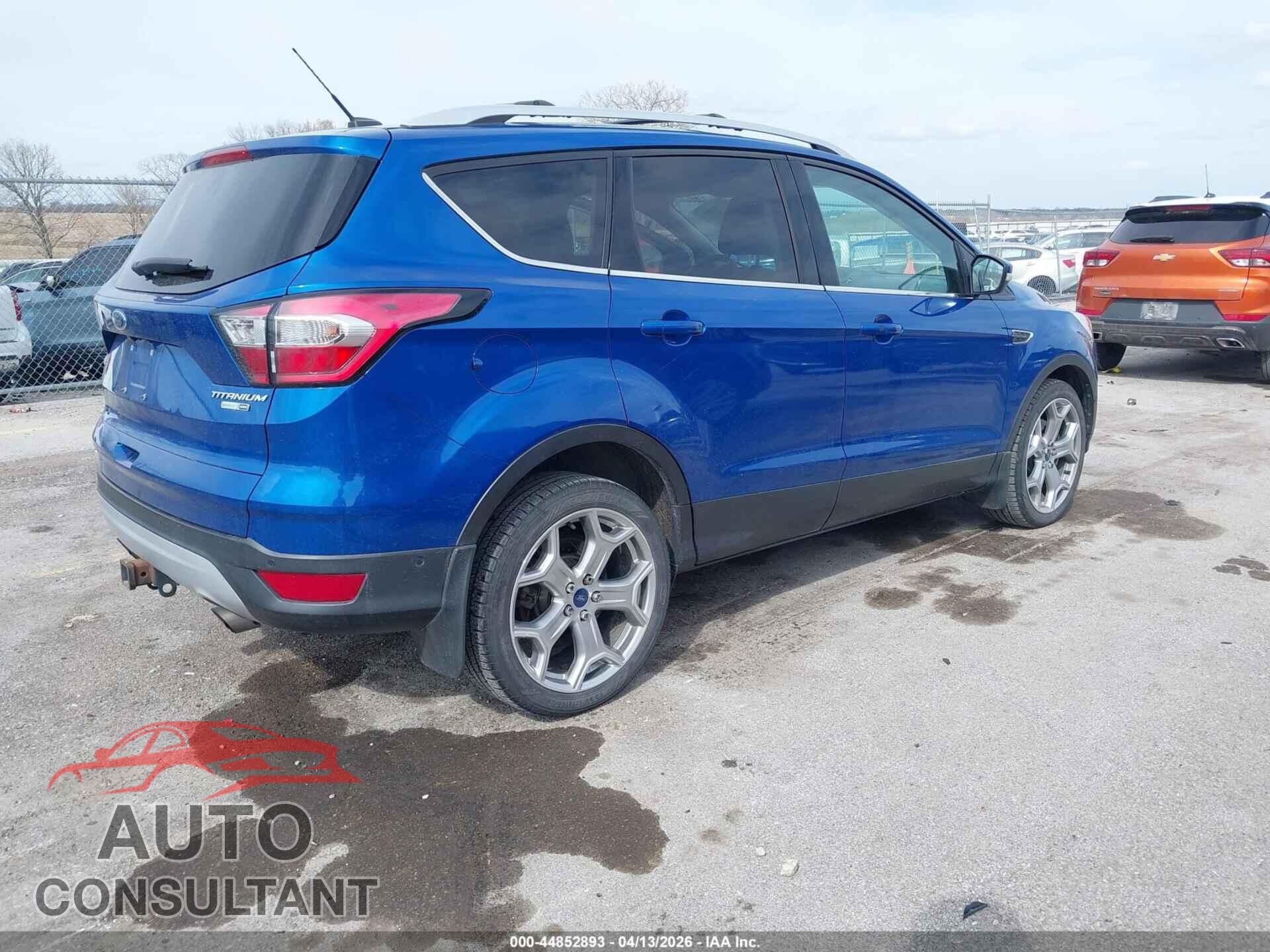 FORD ESCAPE 2017 - 1FMCU9J99HUC44233