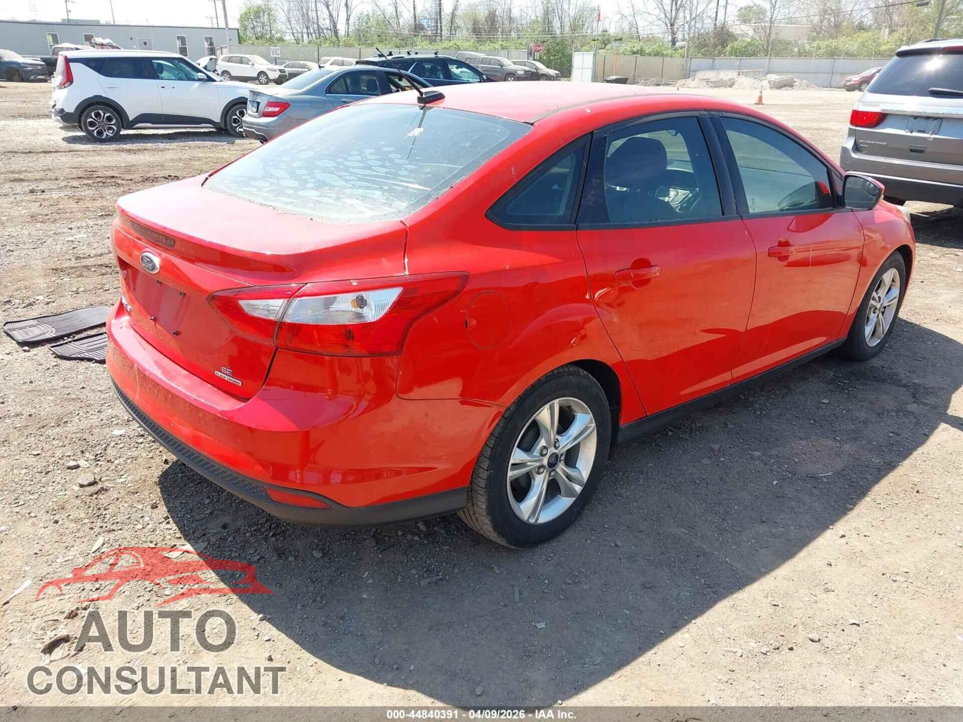 FORD FOCUS 2014 - 1FADP3F26EL182404
