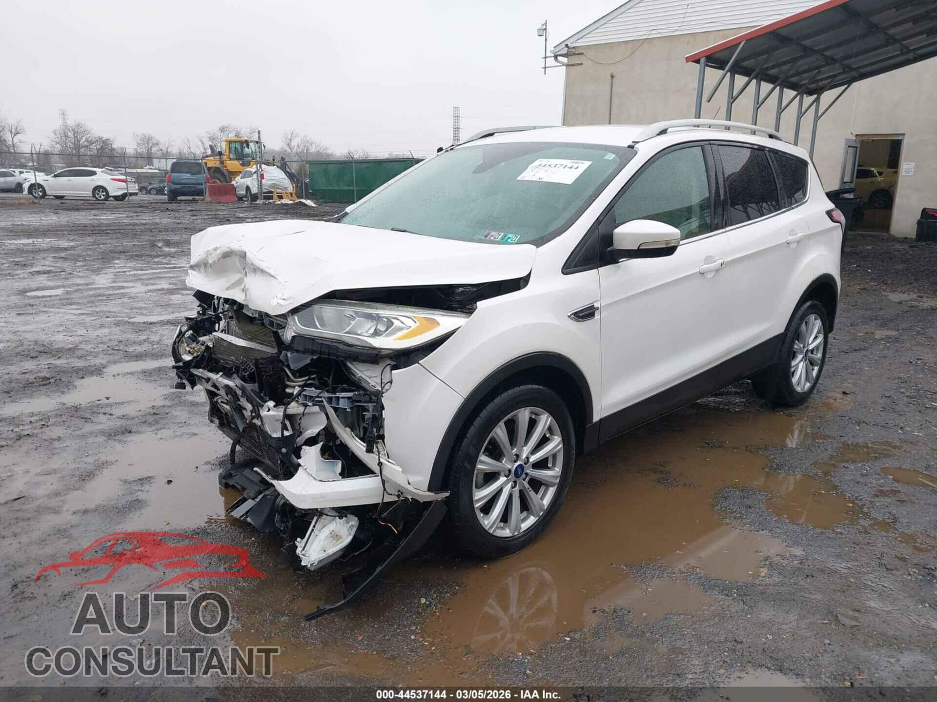 FORD ESCAPE 2017 - 1FMCU0JD2HUB79225