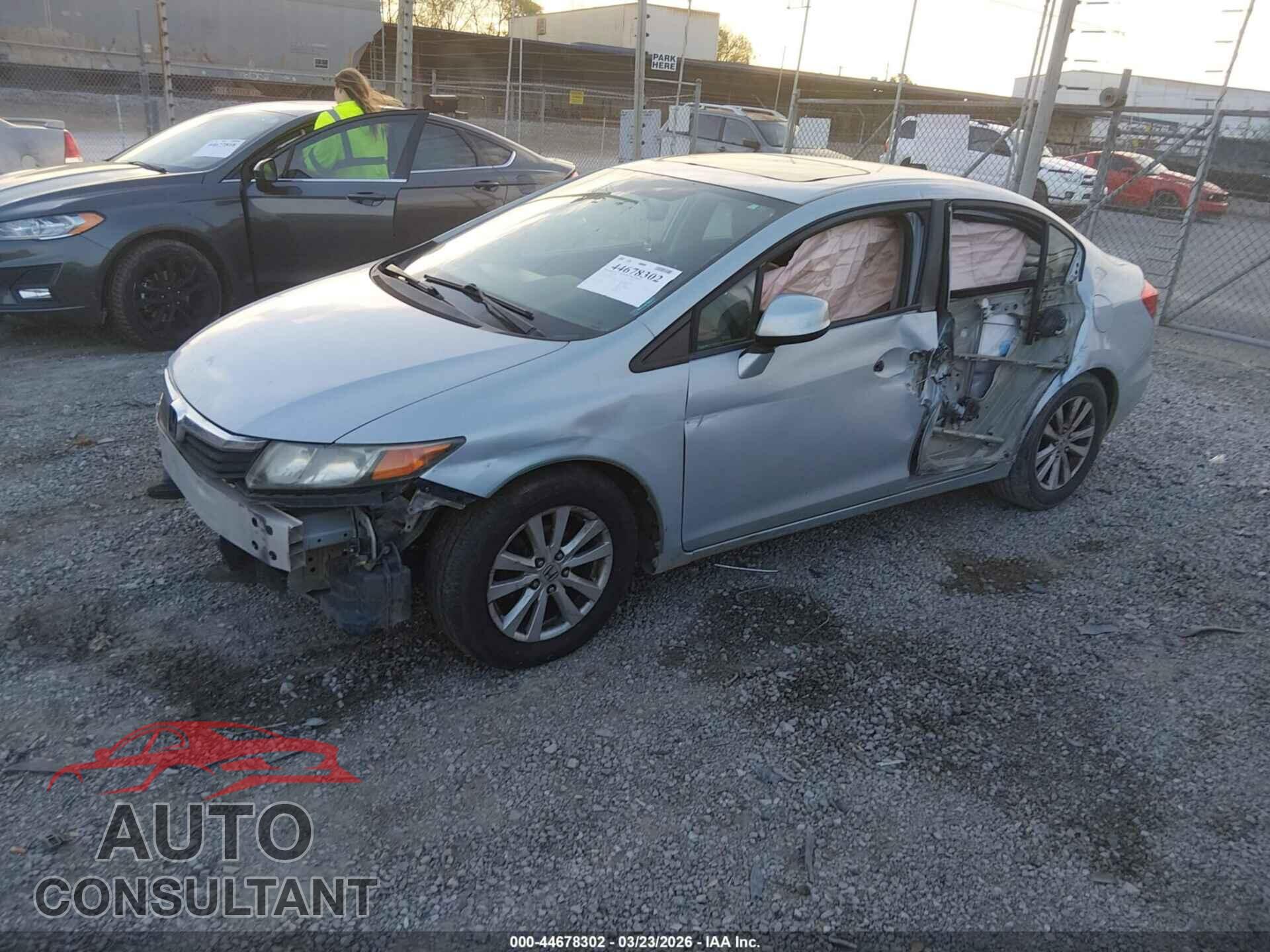 HONDA CIVIC 2012 - 2HGFB2F80CH593602