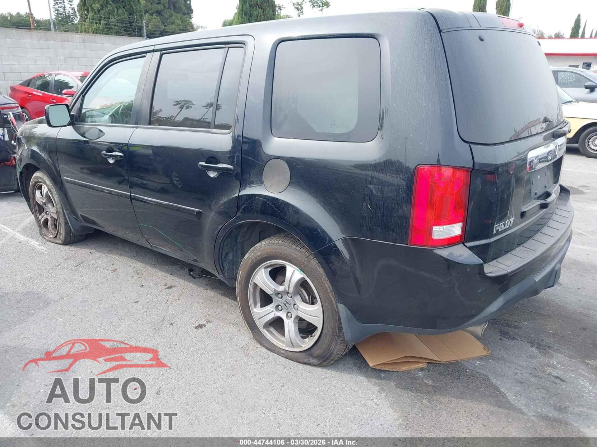HONDA PILOT 2015 - 5FNYF3H41FB030077