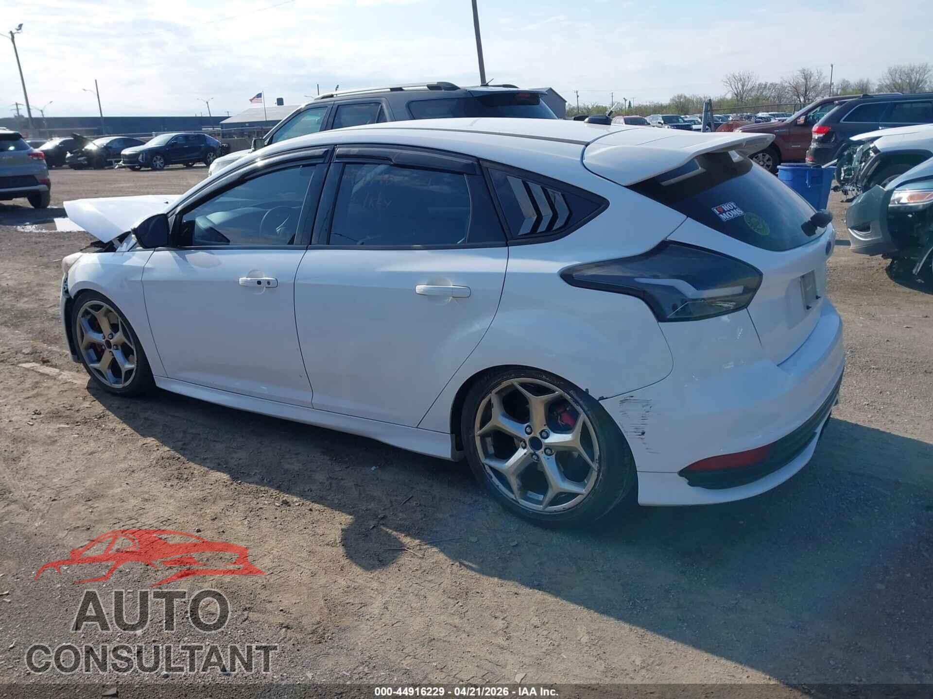 FORD FOCUS ST 2015 - 1FADP3L93FL274363