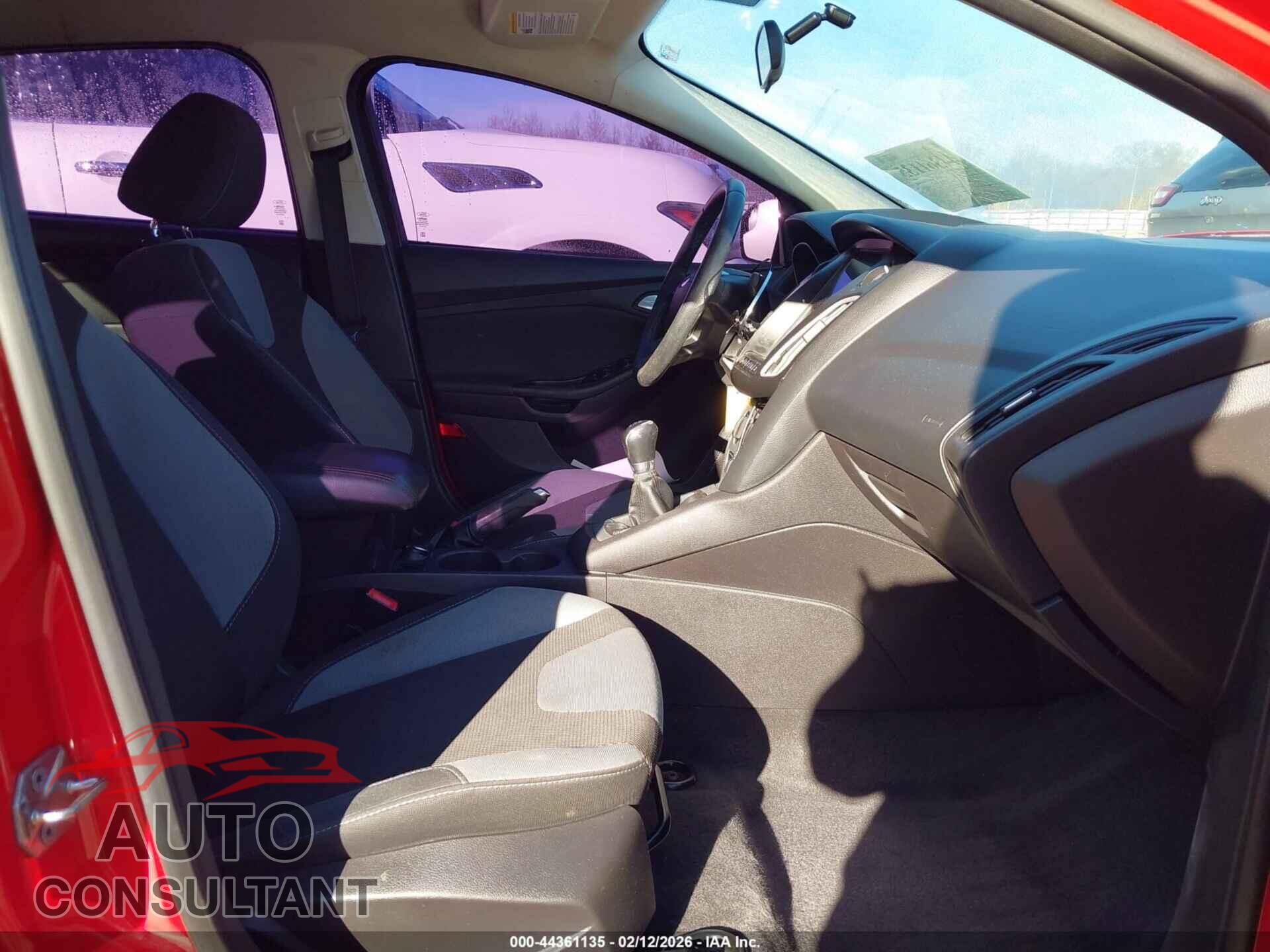 FORD FOCUS 2014 - 1FADP3F28EL405316