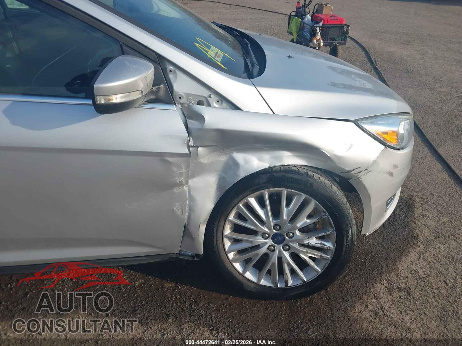 FORD FOCUS 2015 - 1FADP3J23FL247296