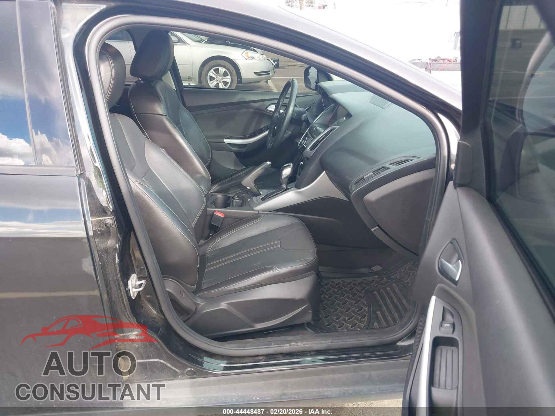 FORD FOCUS 2014 - 1FADP3F23EL357952