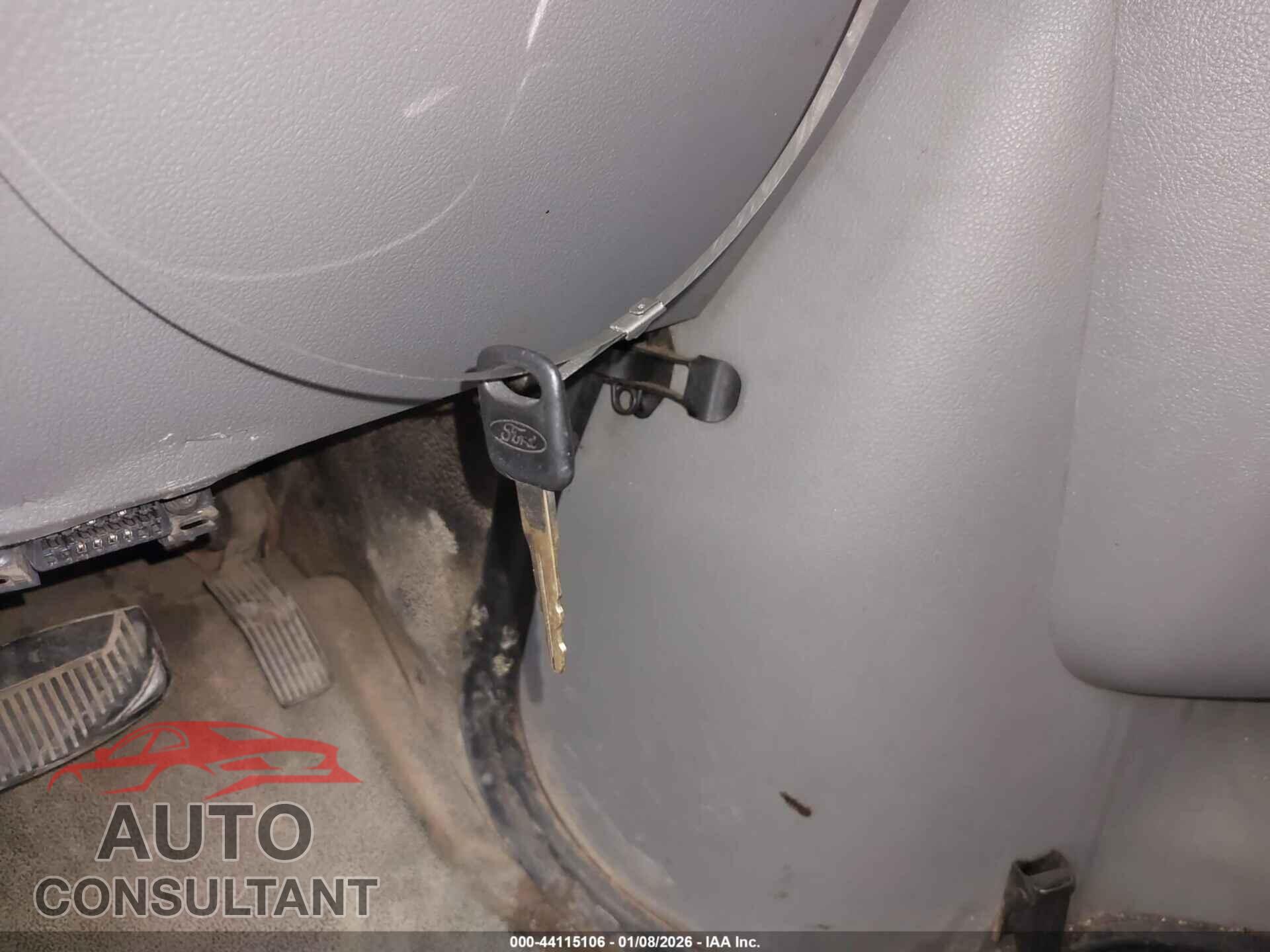 FORD E-150 2010 - 1FTNE1EW7ADA96021