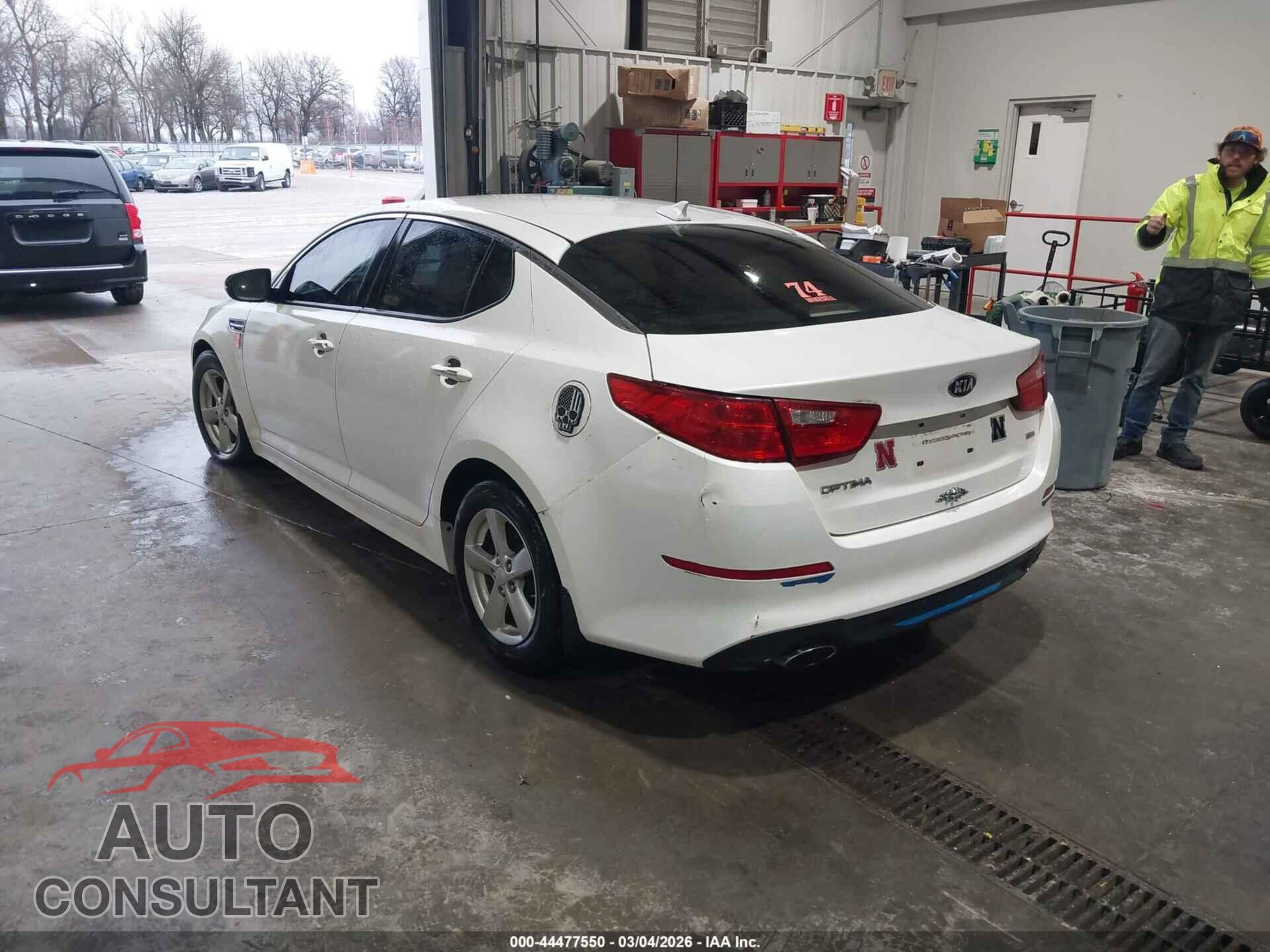 KIA OPTIMA 2015 - KNAGM4A72F5592211