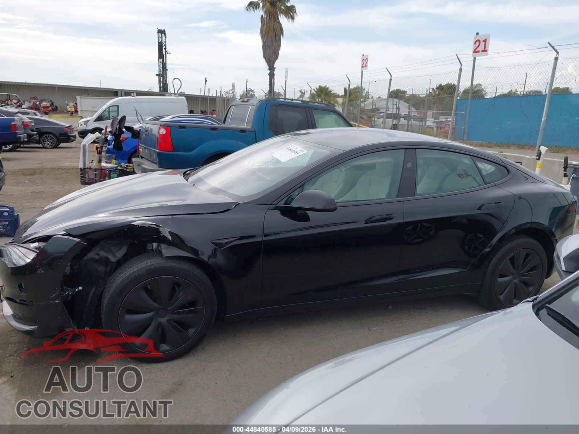TESLA MODEL S 2023 - 5YJSA1E51PF525614