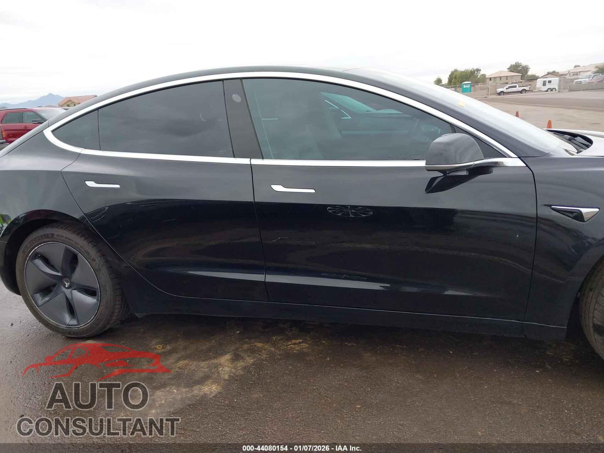 TESLA MODEL 3 2020 - 5YJ3E1EA2LF739124