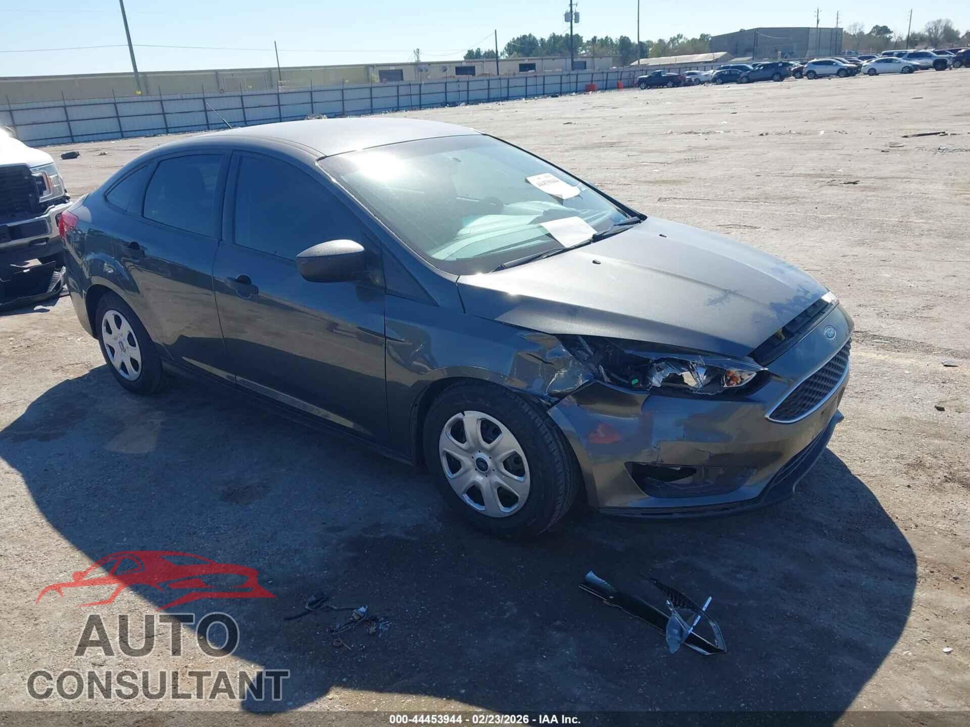 FORD FOCUS 2018 - 1FADP3E28JL302330