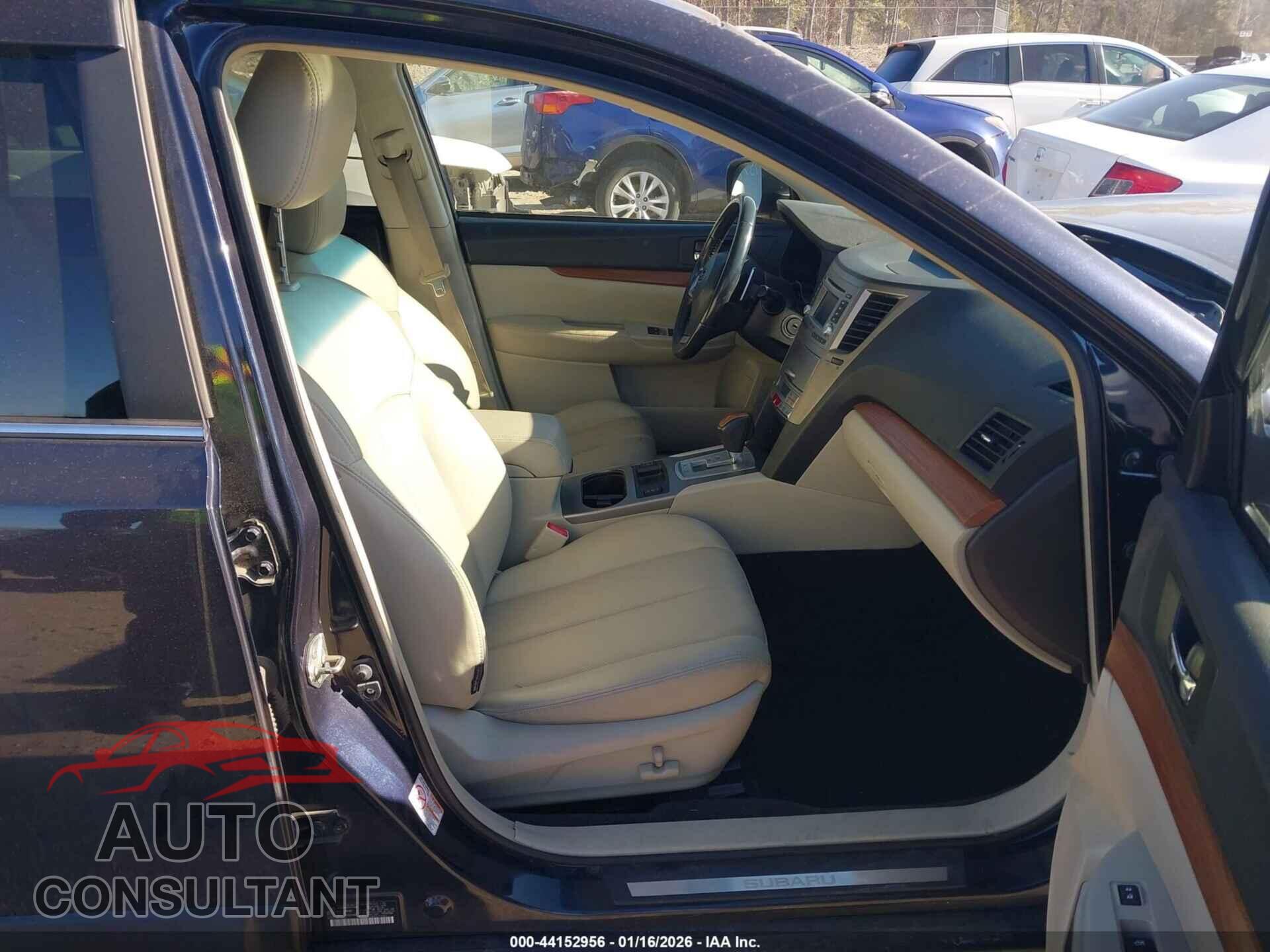 SUBARU OUTBACK 2013 - 4S4BRBKC9D3217385