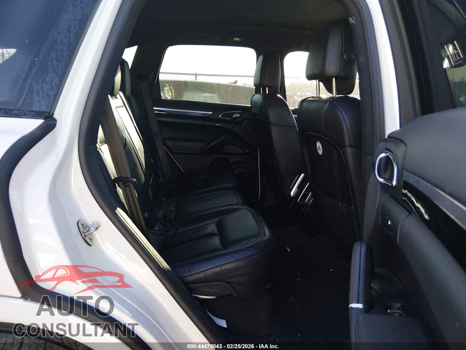 PORSCHE CAYENNE 2017 - WP1AA2A27HKA81851