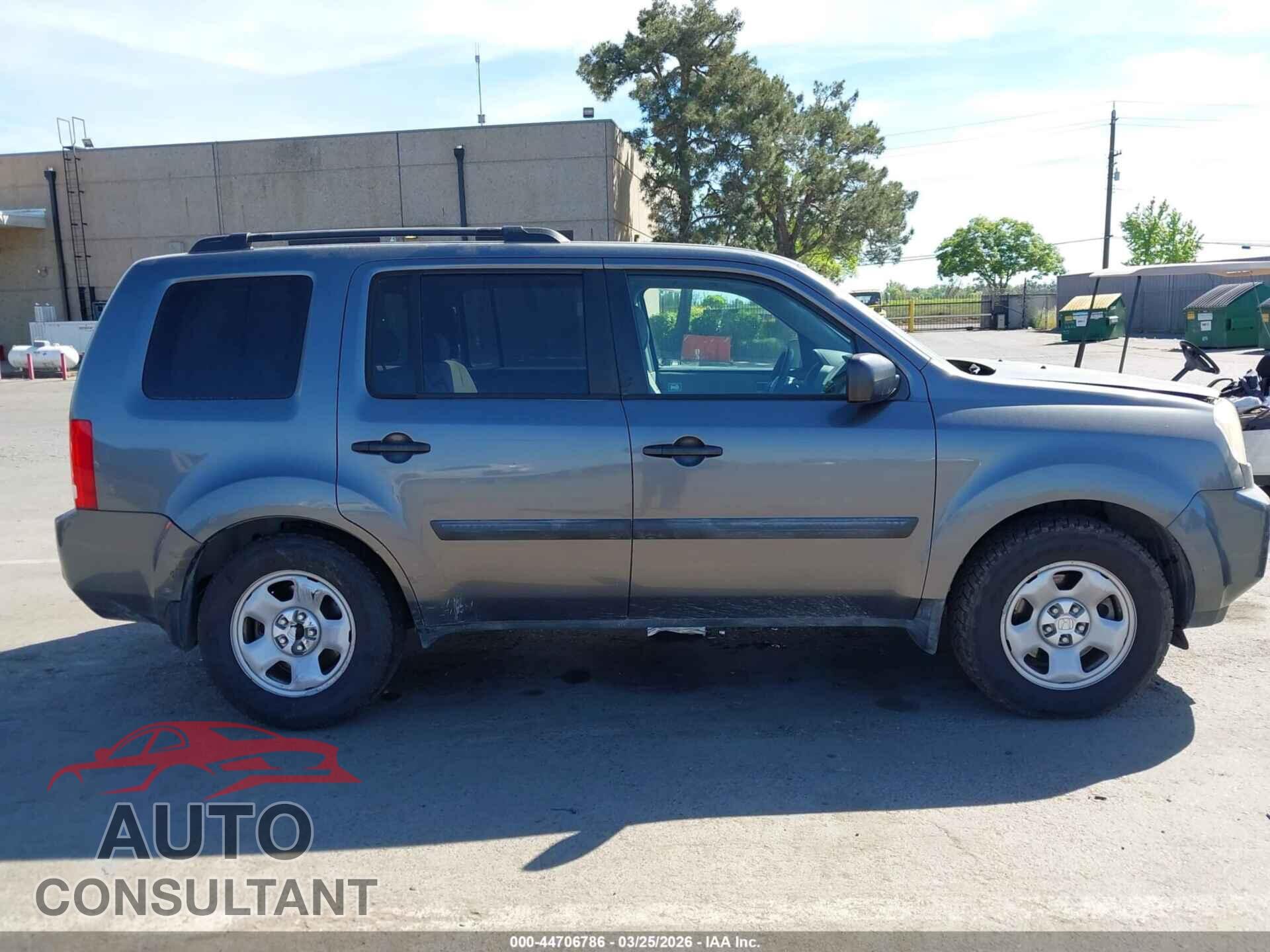 HONDA PILOT 2011 - 5FNYF3H25BB022427