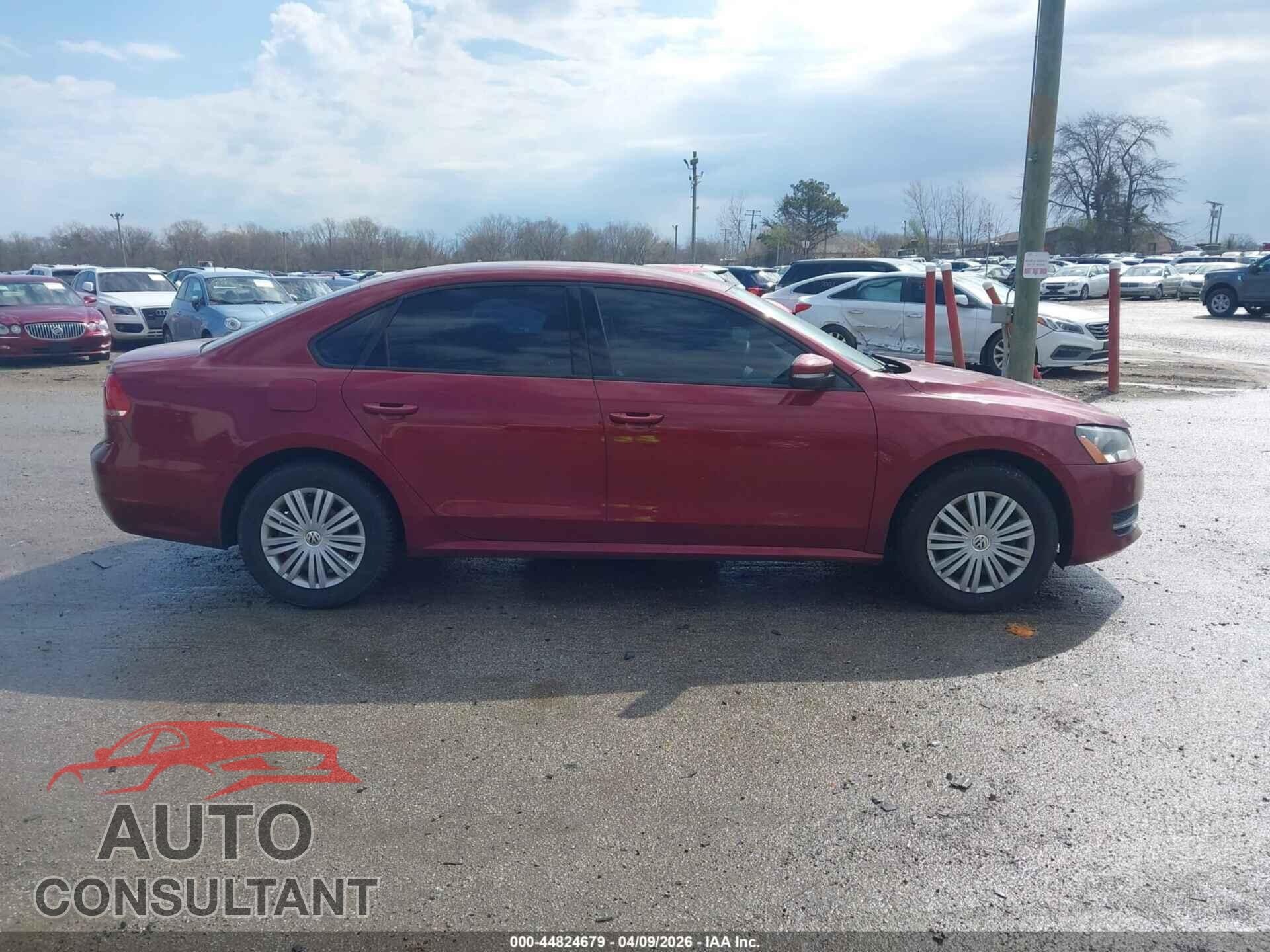 VOLKSWAGEN PASSAT 2015 - 1VWAT7A36FC107555
