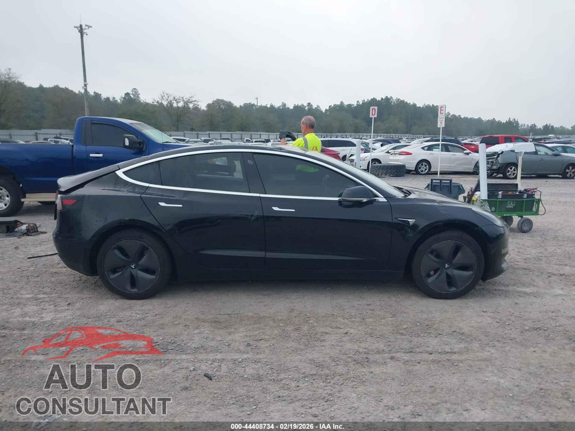 TESLA MODEL 3 2018 - 5YJ3E1EA3JF016167