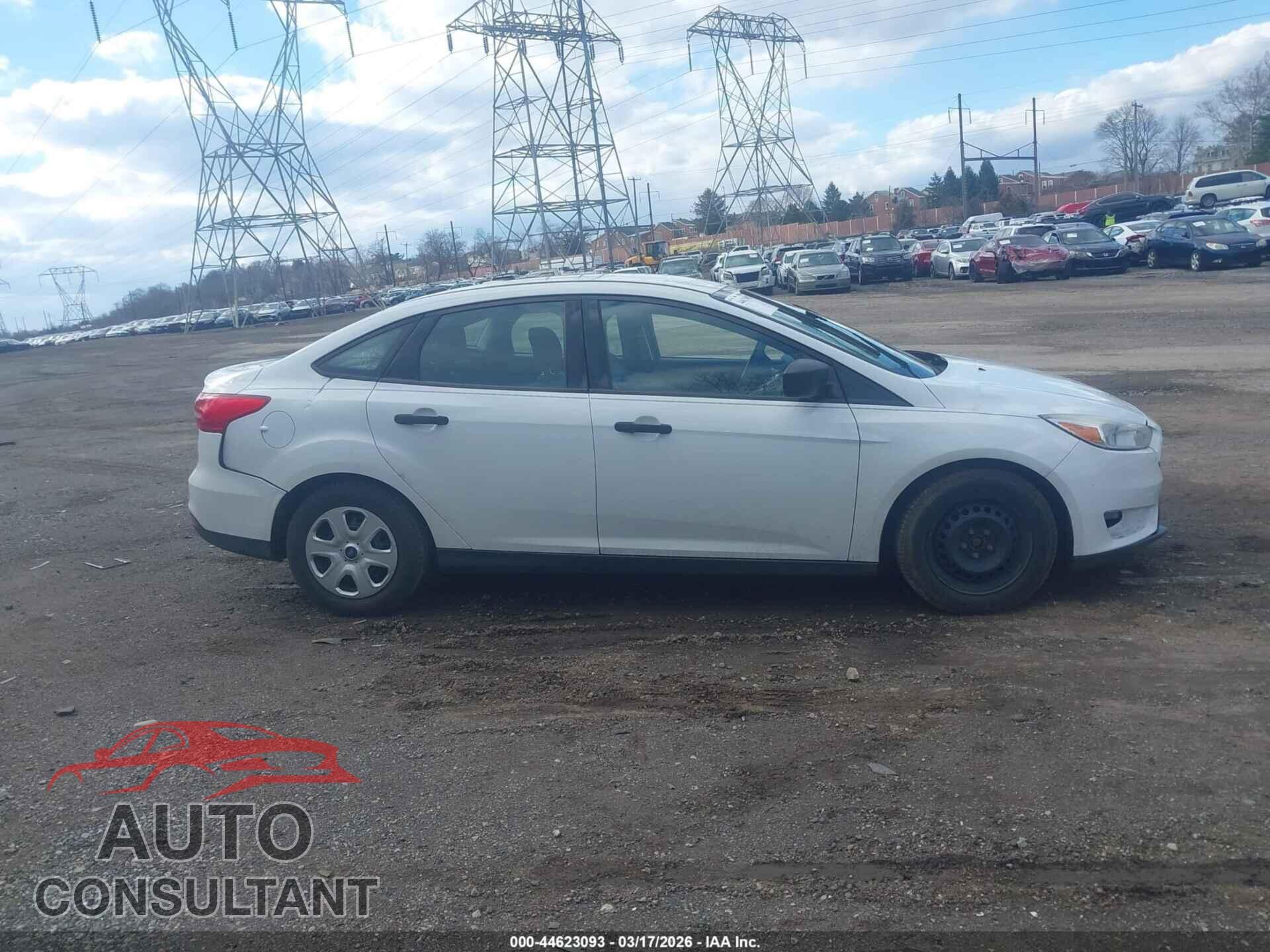 FORD FOCUS 2017 - 1FADP3E20HL256132