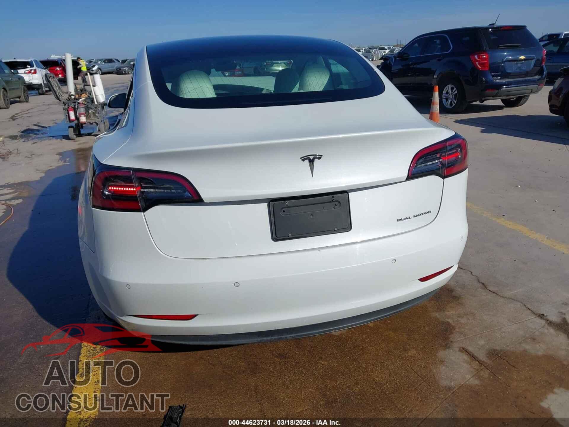 TESLA MODEL 3 2020 - 5YJ3E1EAXLF710079