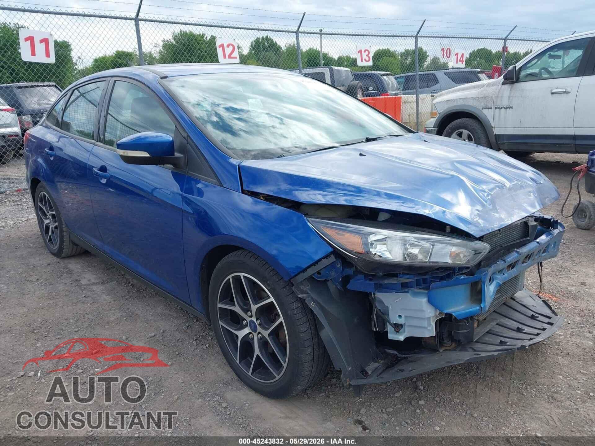 FORD FOCUS 2018 - 1FADP3H24JL242560