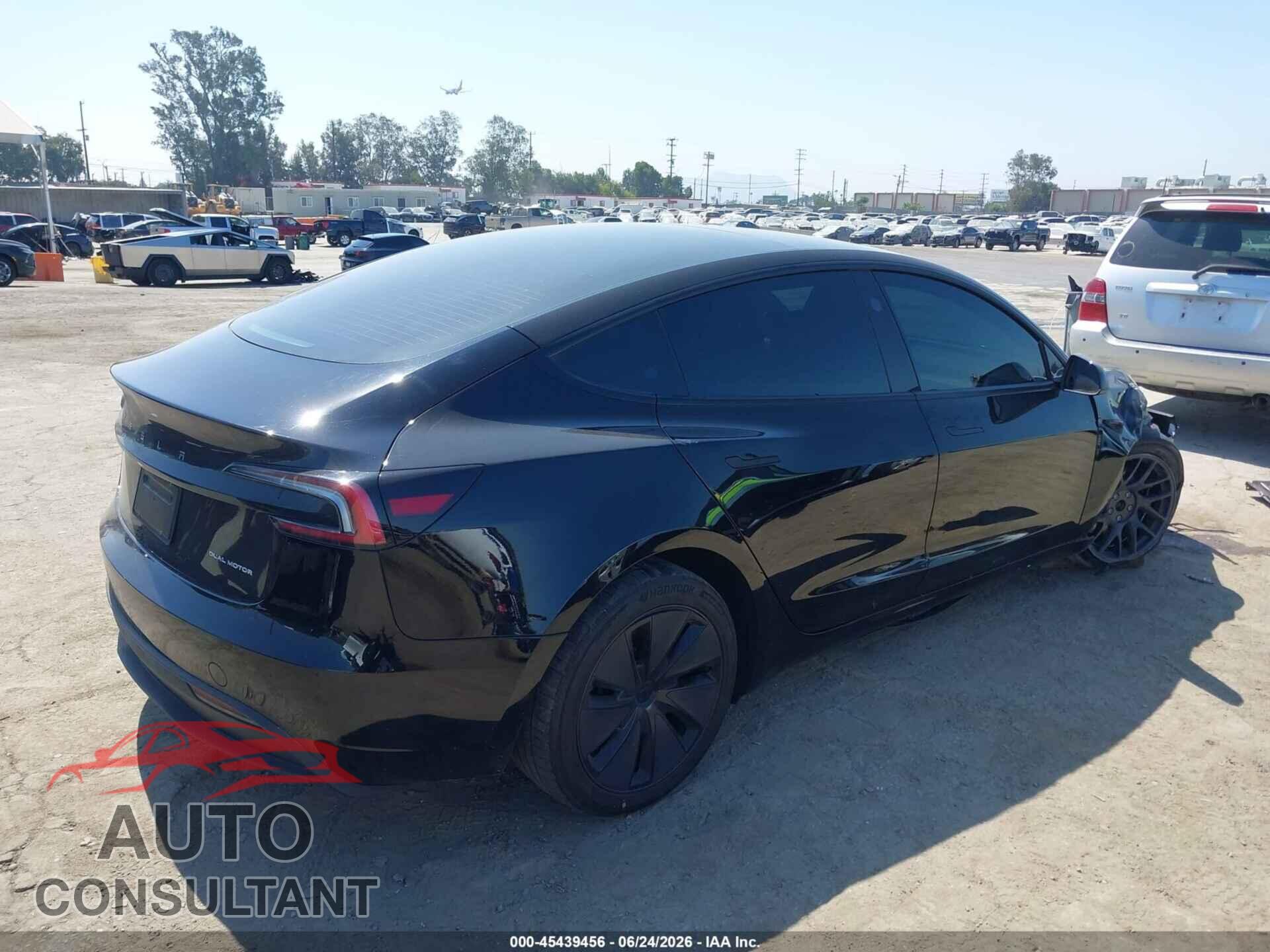 TESLA MODEL 3 2024 - 5YJ3E1EB4RF721886