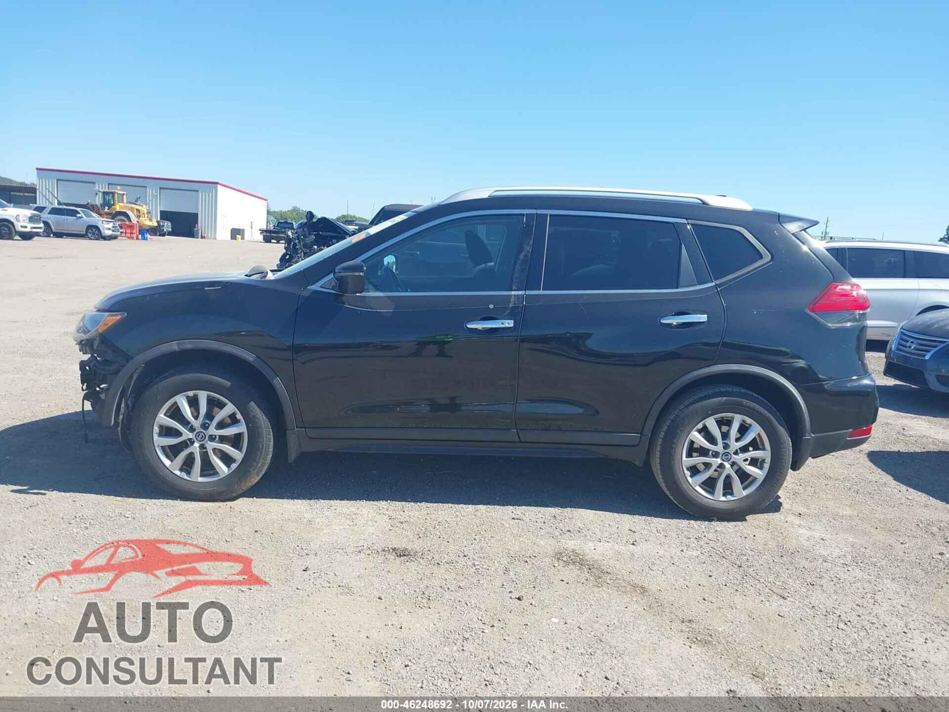 NISSAN ROGUE 2017 - KNMAT2MV0HP524071