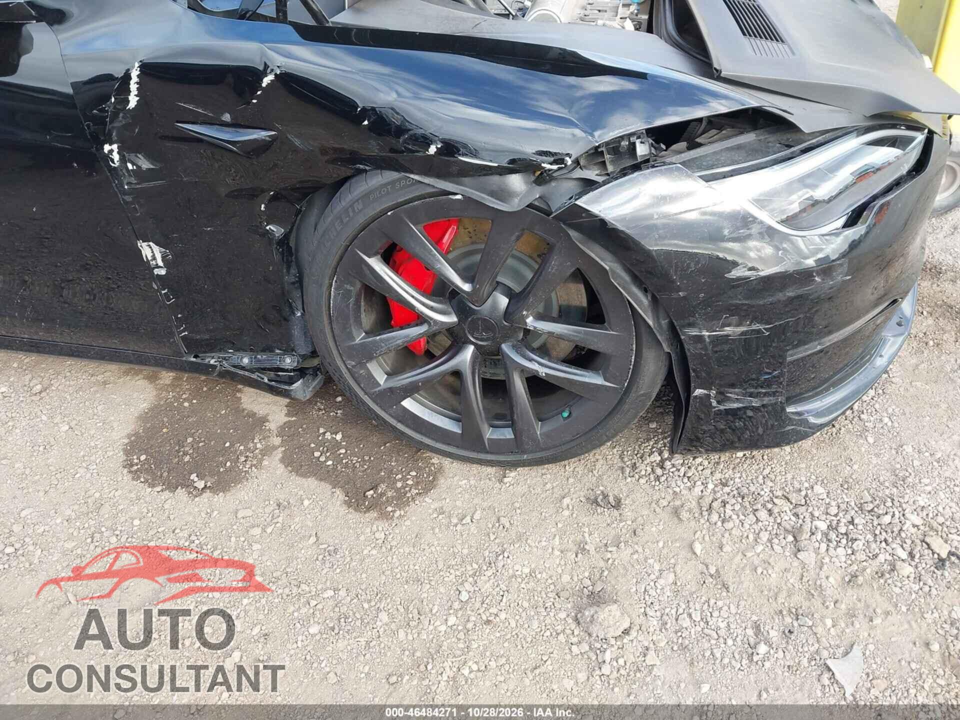 TESLA MODEL S 2024 - 5YJSA1E64RF533976