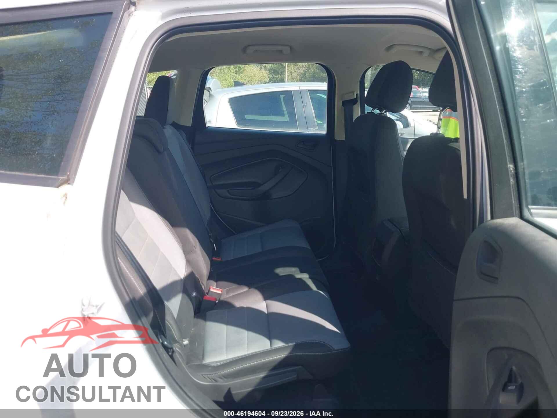 FORD ESCAPE 2017 - 1FMCU0F77HUC38420