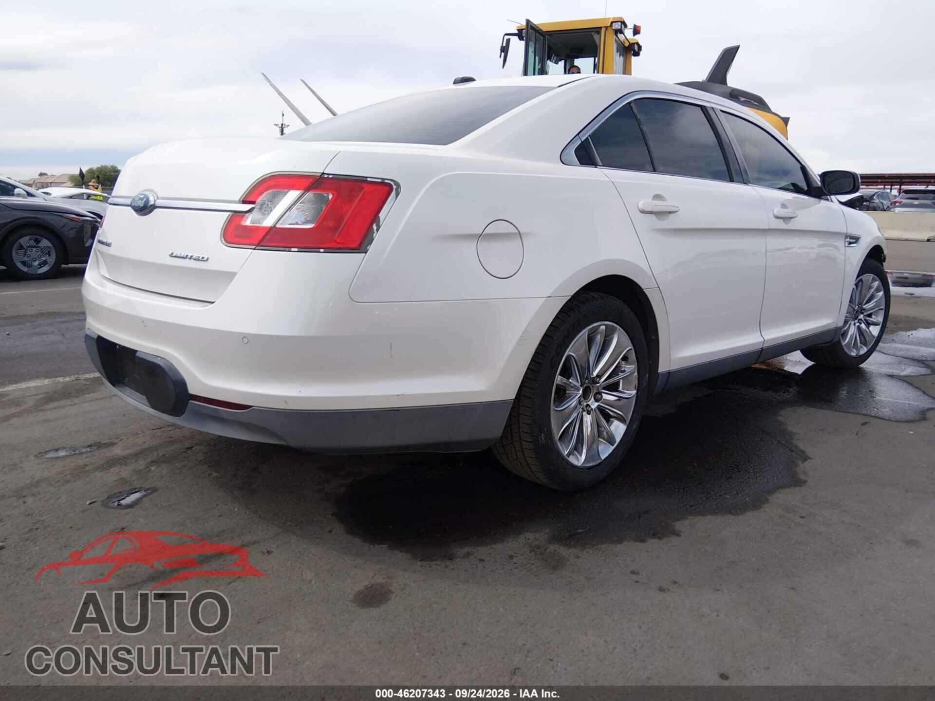 FORD TAURUS 2010 - 1FAHP2FW5AG108456