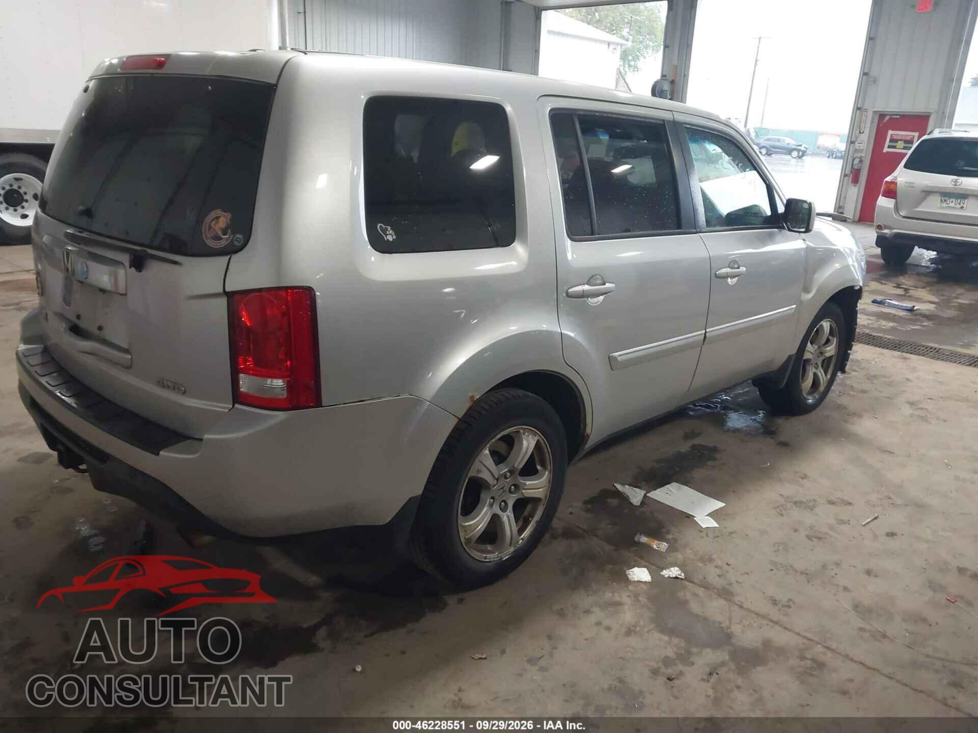 HONDA PILOT 2012 - 5FNYF4H54CB027409