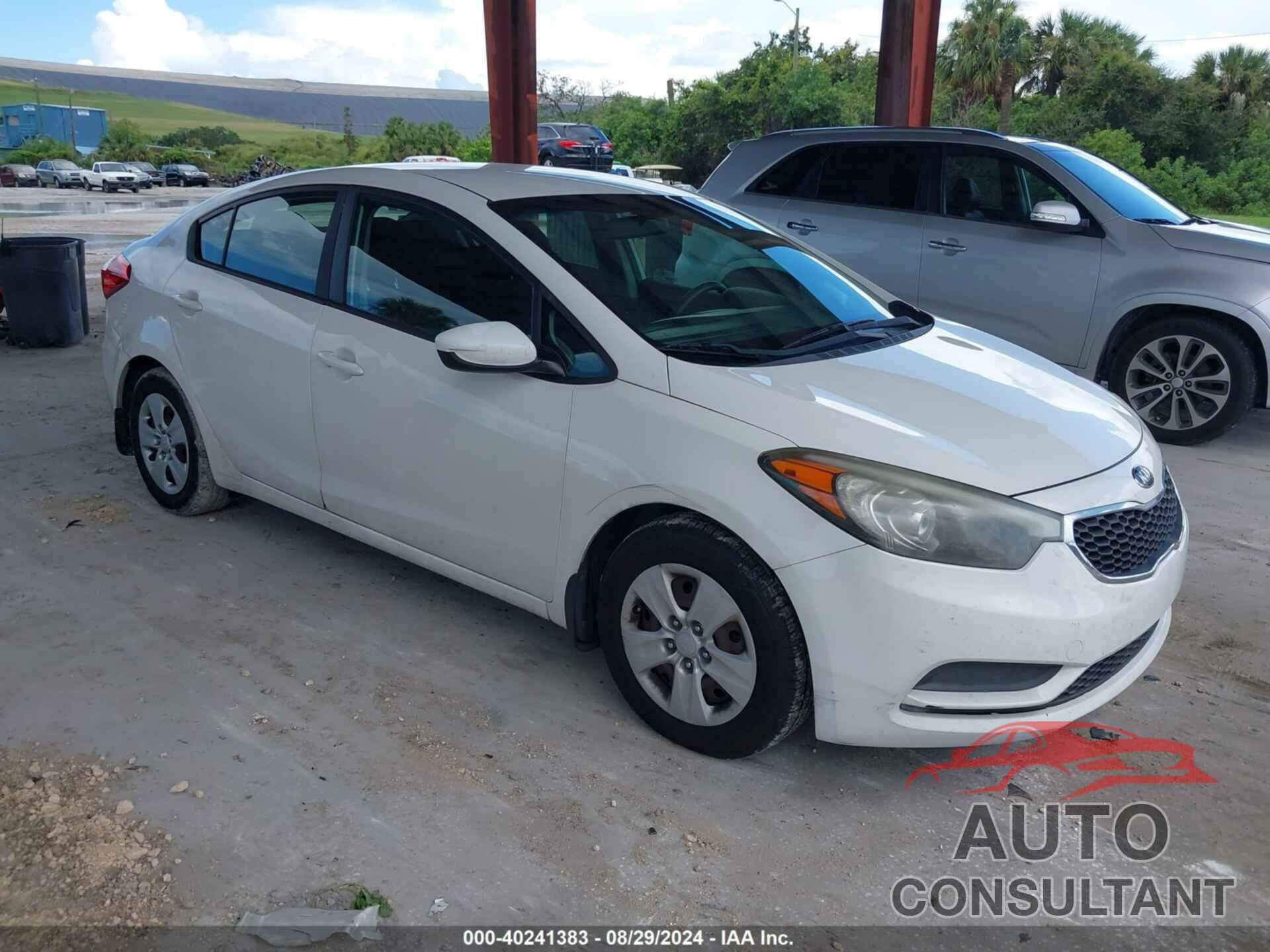 KIA FORTE 2016 - KNAFK4A61G5569075