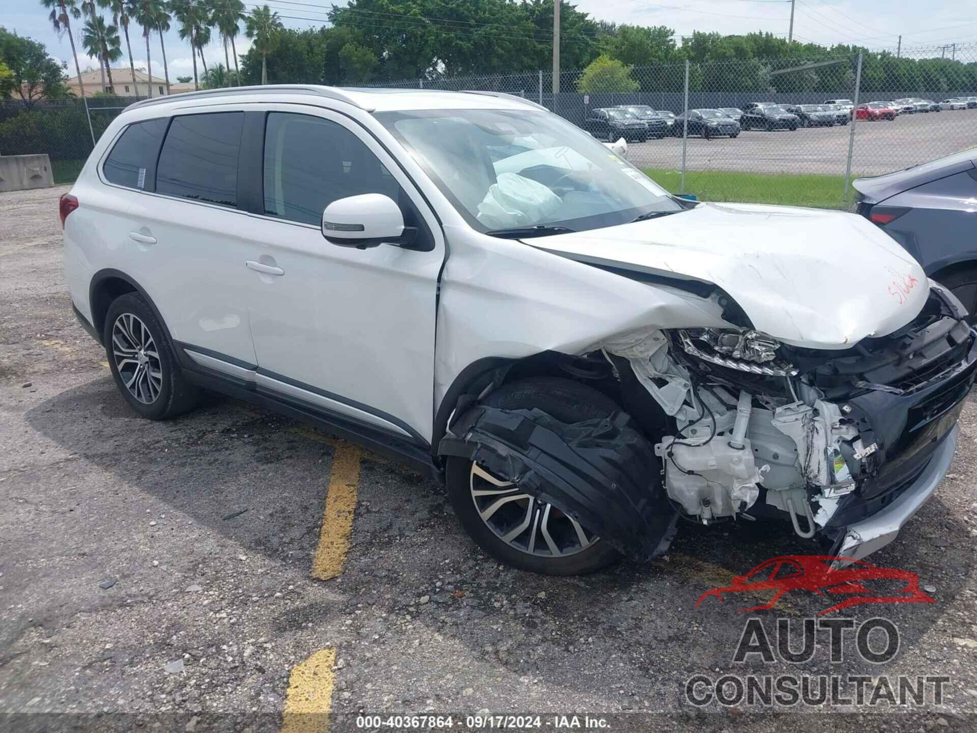 MITSUBISHI OUTLANDER 2018 - JA4AD3A3XJZ004616