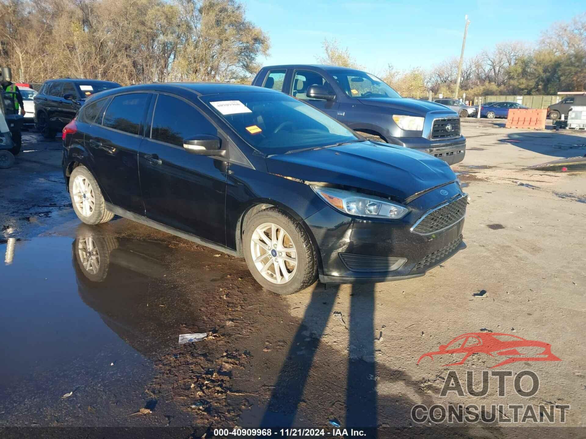 FORD FOCUS 2015 - 1FADP3K21FL231256