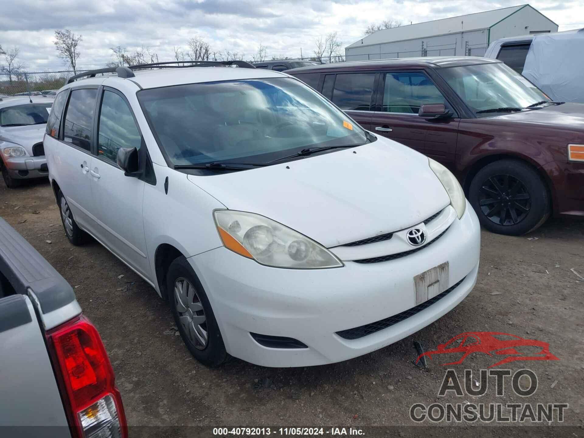 TOYOTA SIENNA 2010 - 5TDKK4CC3AS324753