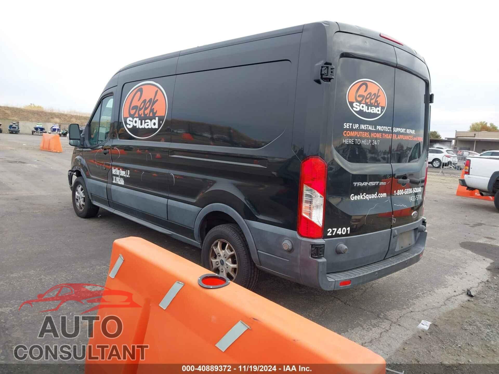 FORD TRANSIT-250 2015 - 1FTYR2CM8FKA84536