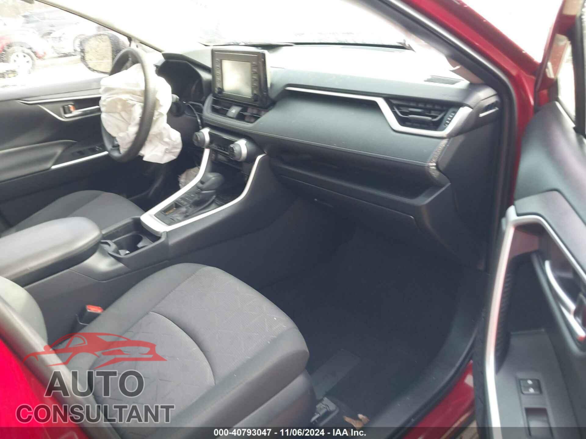 TOYOTA RAV4 2019 - JTMP1RFV9KD031827