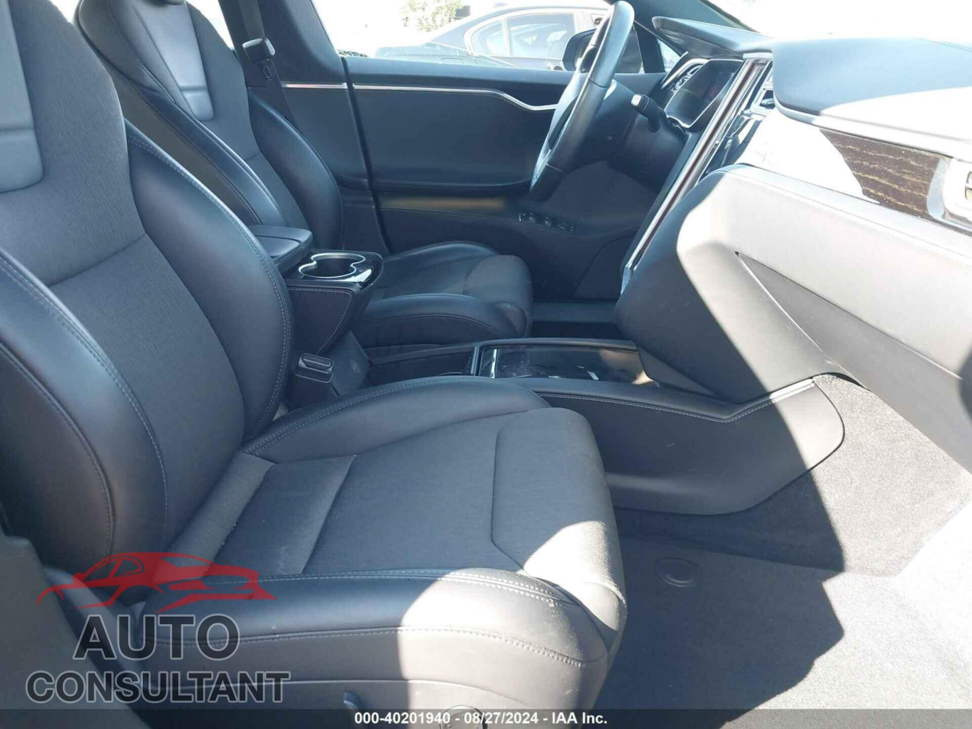 TESLA MODEL S 2017 - 5YJSA1E25HF211083