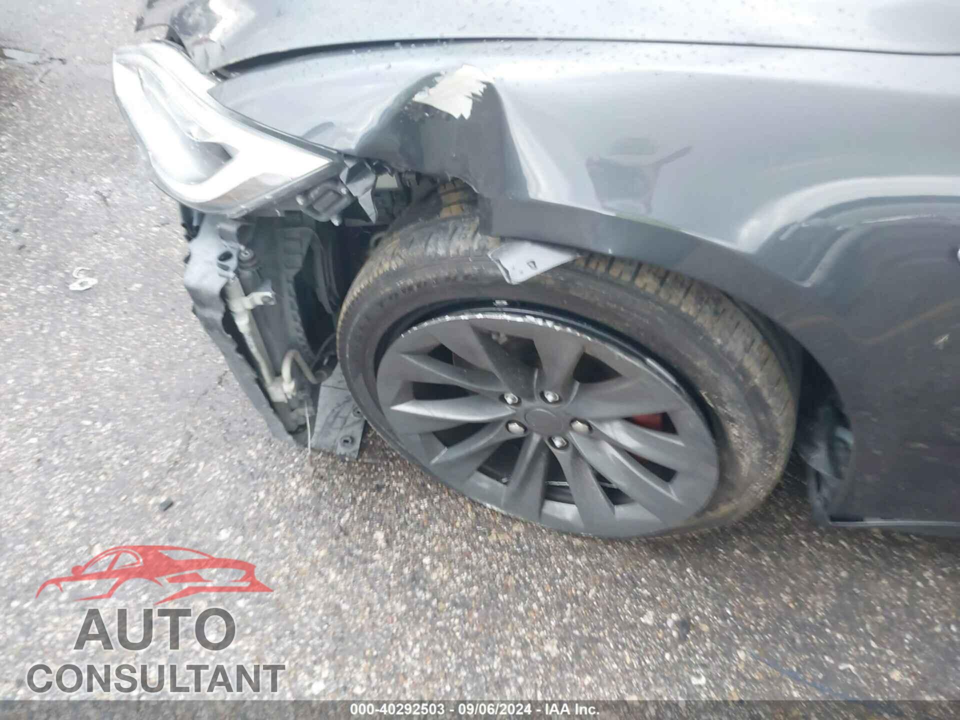 TESLA MODEL S 2017 - 5YJSA1E25HF208703