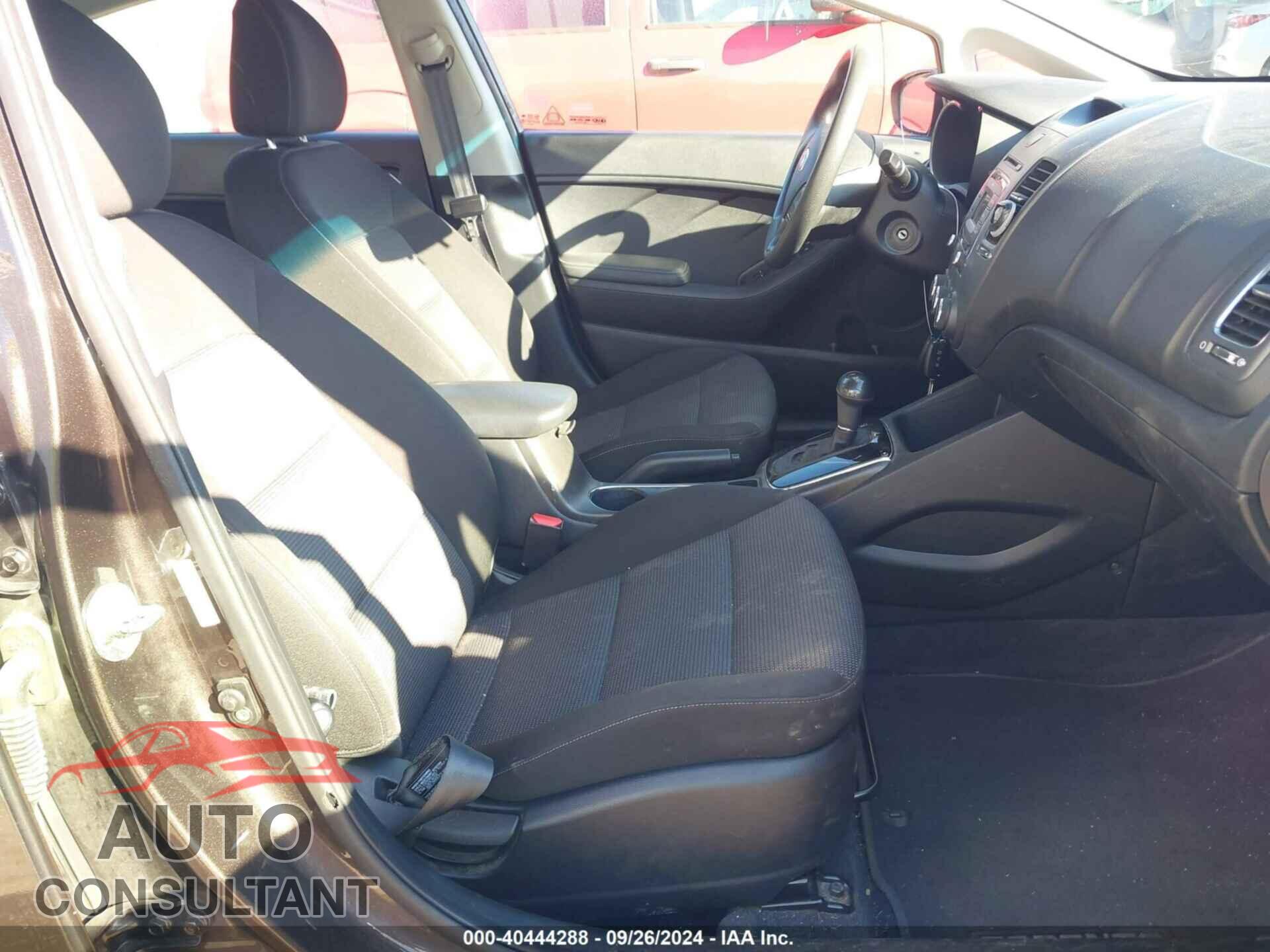 KIA FORTE 2017 - 3KPFK4A73HE103178