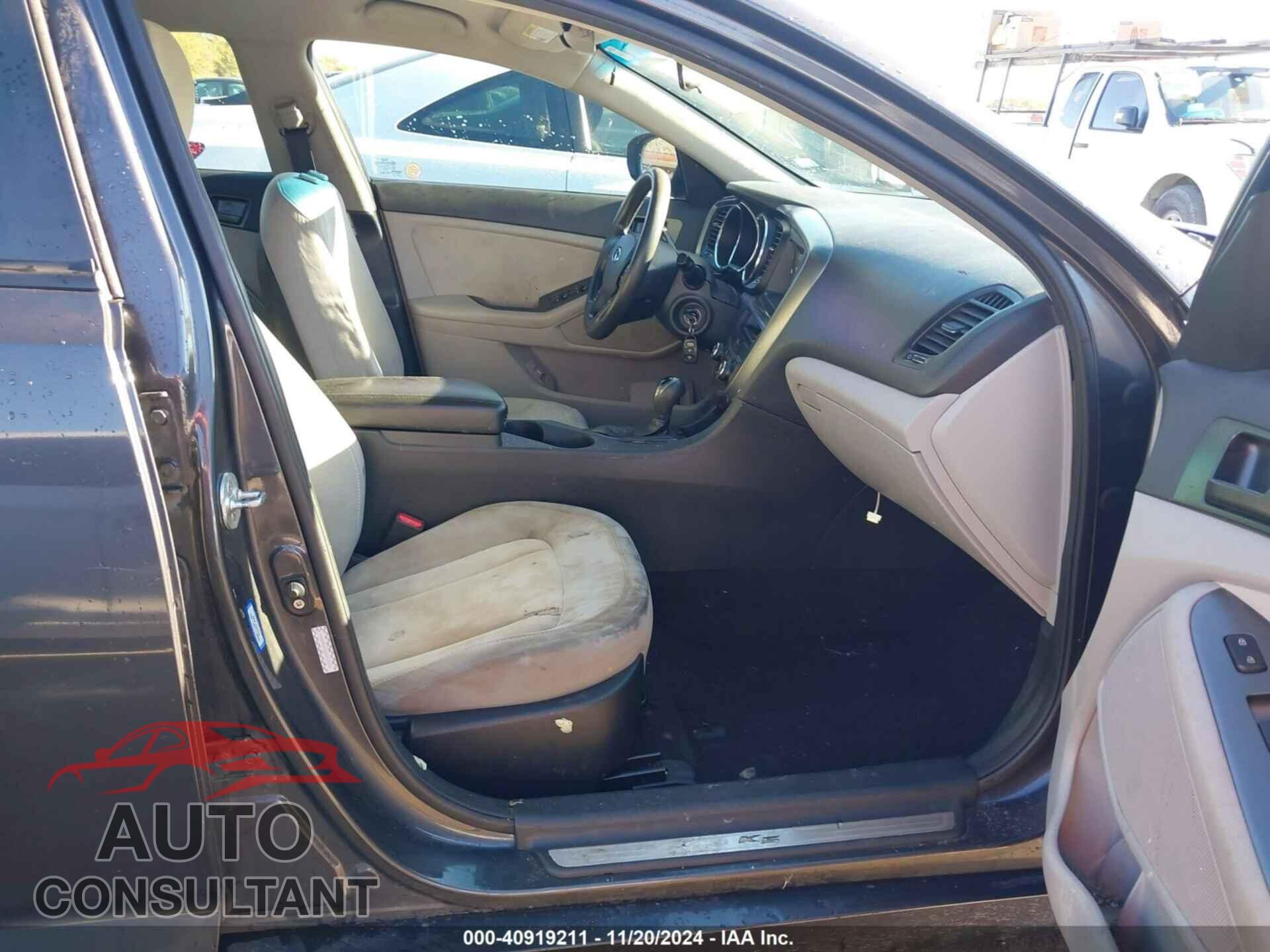 KIA OPTIMA 2011 - KNAGM4A76B5057036