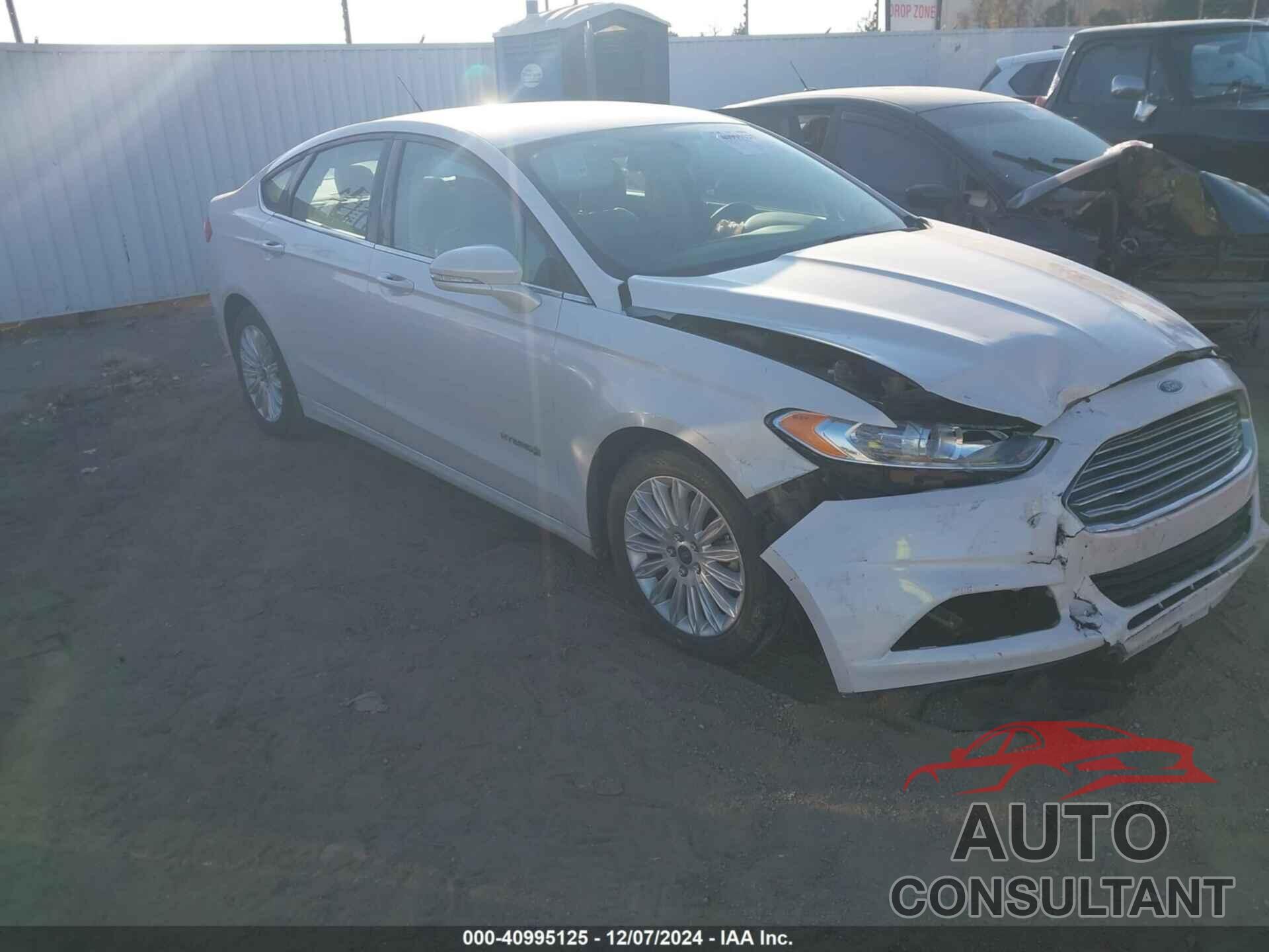 FORD FUSION HYBRID 2013 - 3FA6P0LU9DR375403