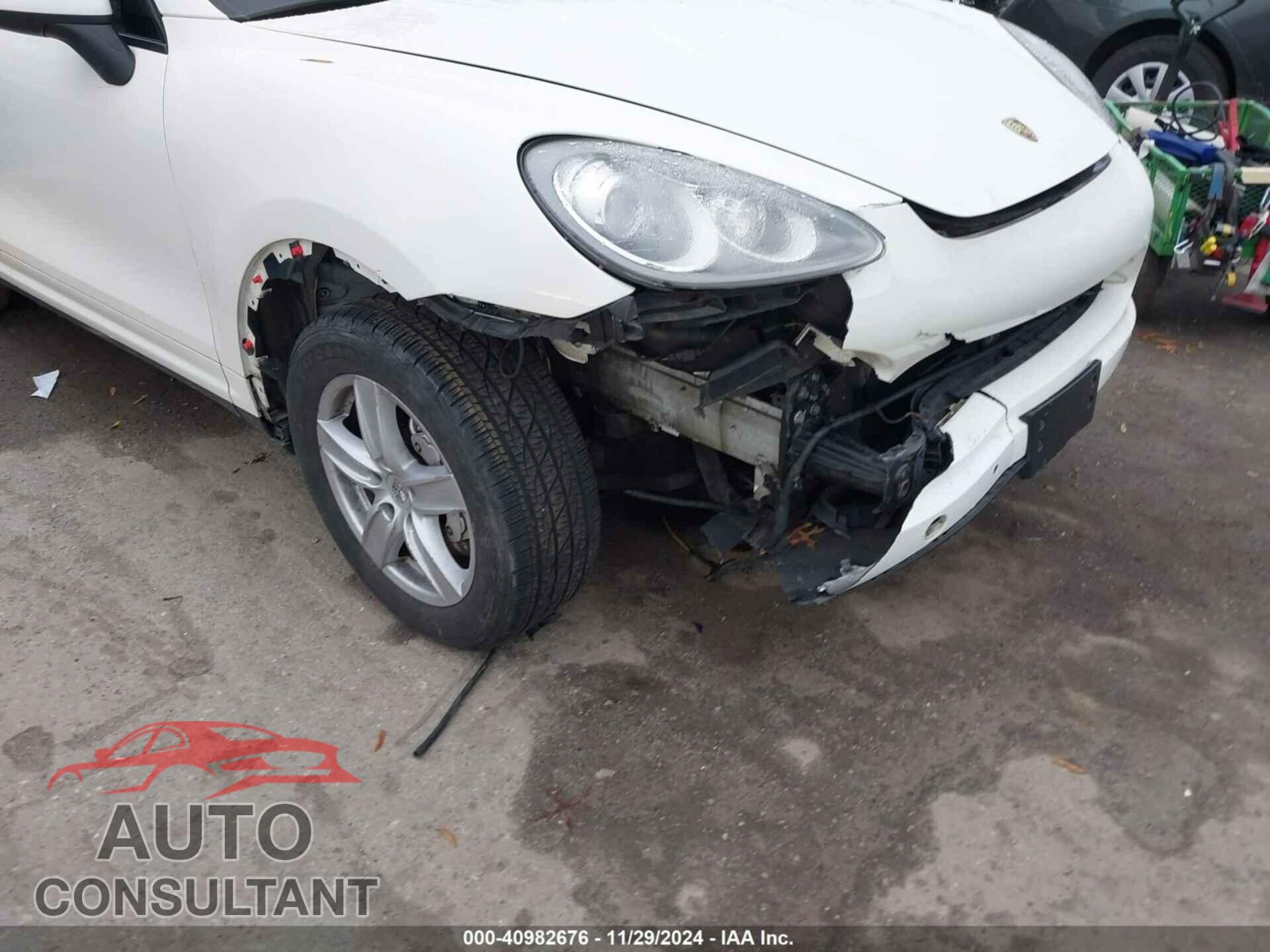 PORSCHE CAYENNE 2011 - WP1AB2A2XBLA54061