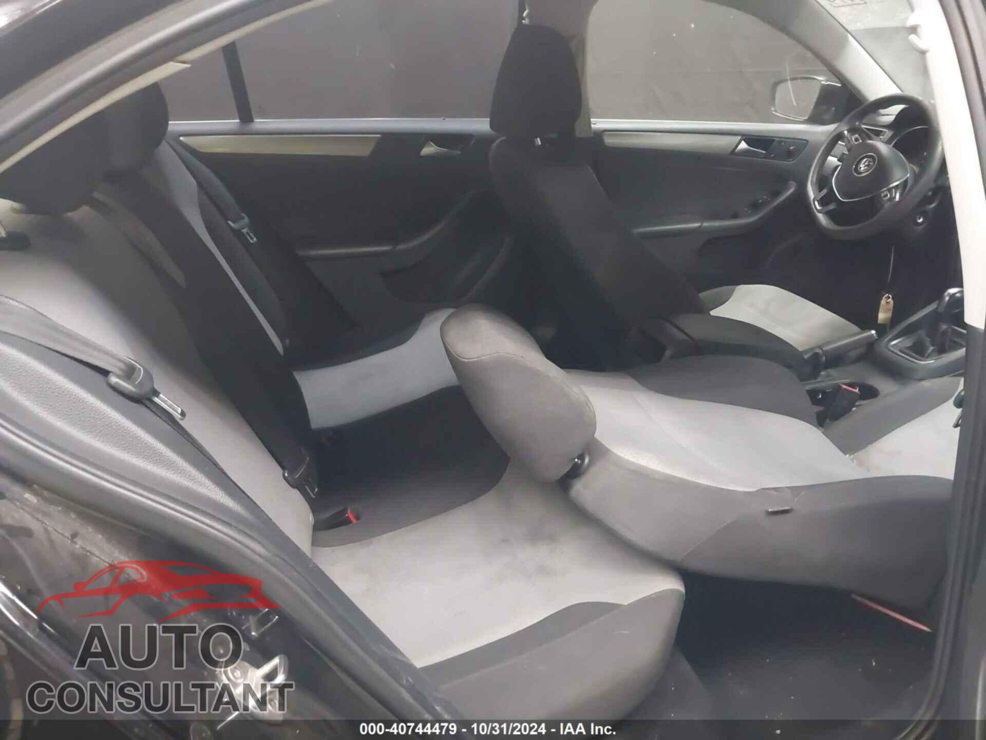 VOLKSWAGEN JETTA 2017 - 3VW2B7AJ6HM329018
