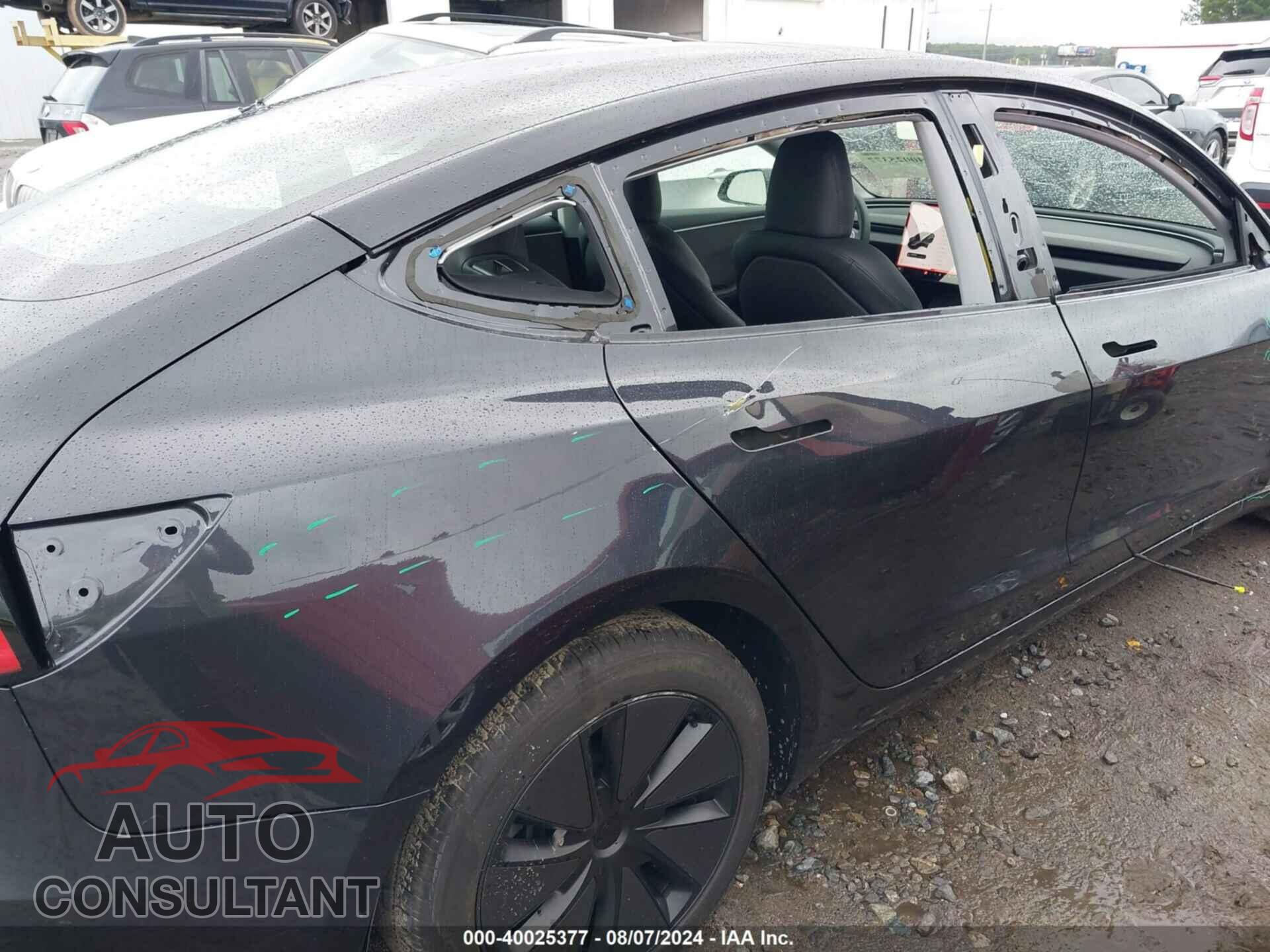 TESLA MODEL 3 2024 - 5YJ3E1EA3RF734779