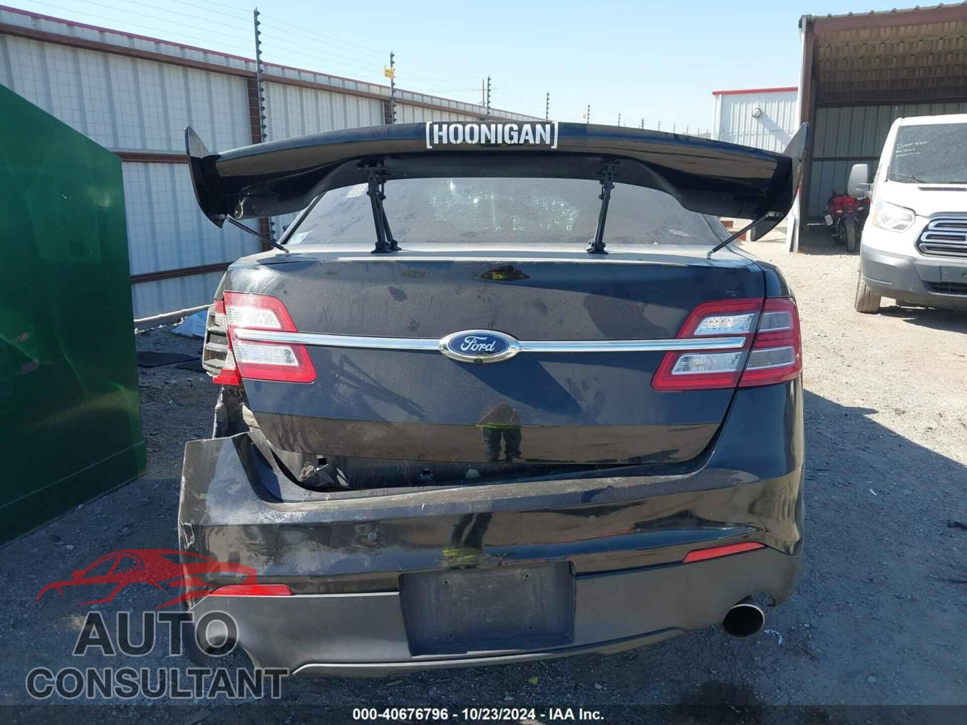 FORD TAURUS 2016 - 1FAHP2F82GG109610