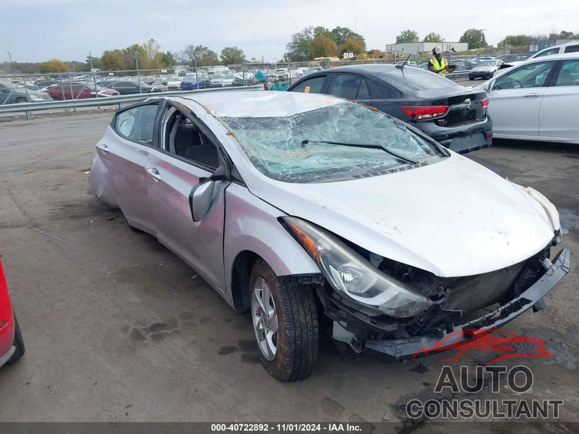 HYUNDAI ELANTRA 2015 - KMHDH4AE8FU414801