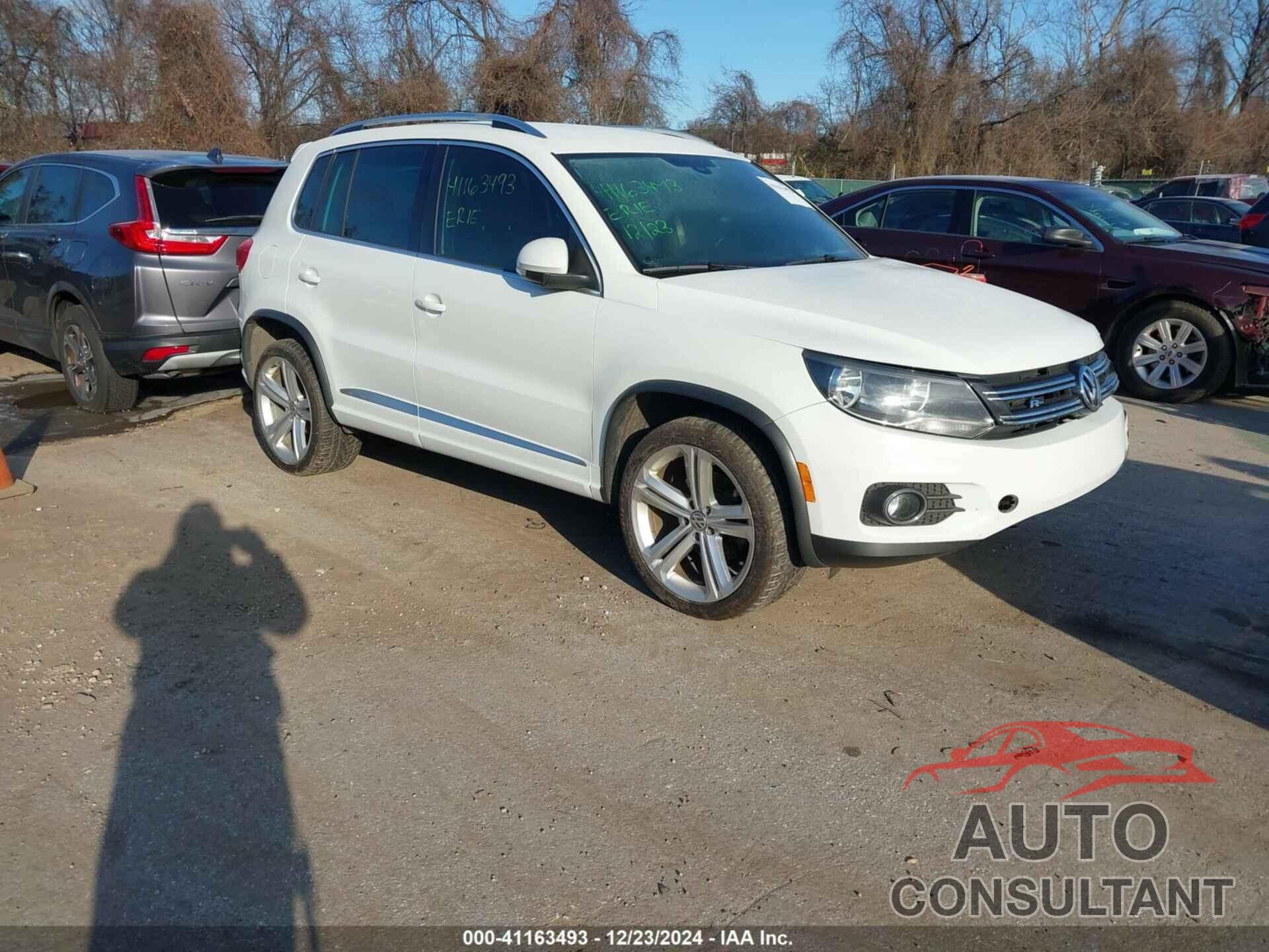 VOLKSWAGEN TIGUAN 2016 - WVGAV7AX0GW073656