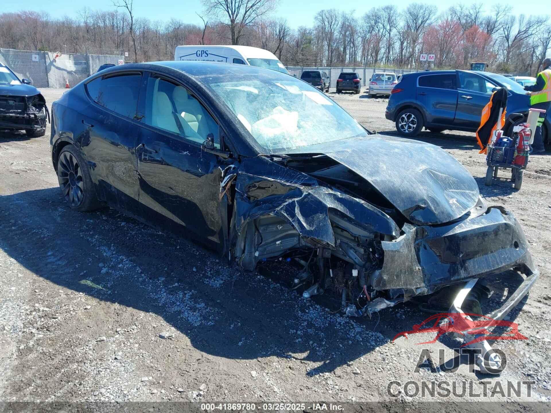 TESLA MODEL Y 2023 - 7SAYGDEF0PF715703