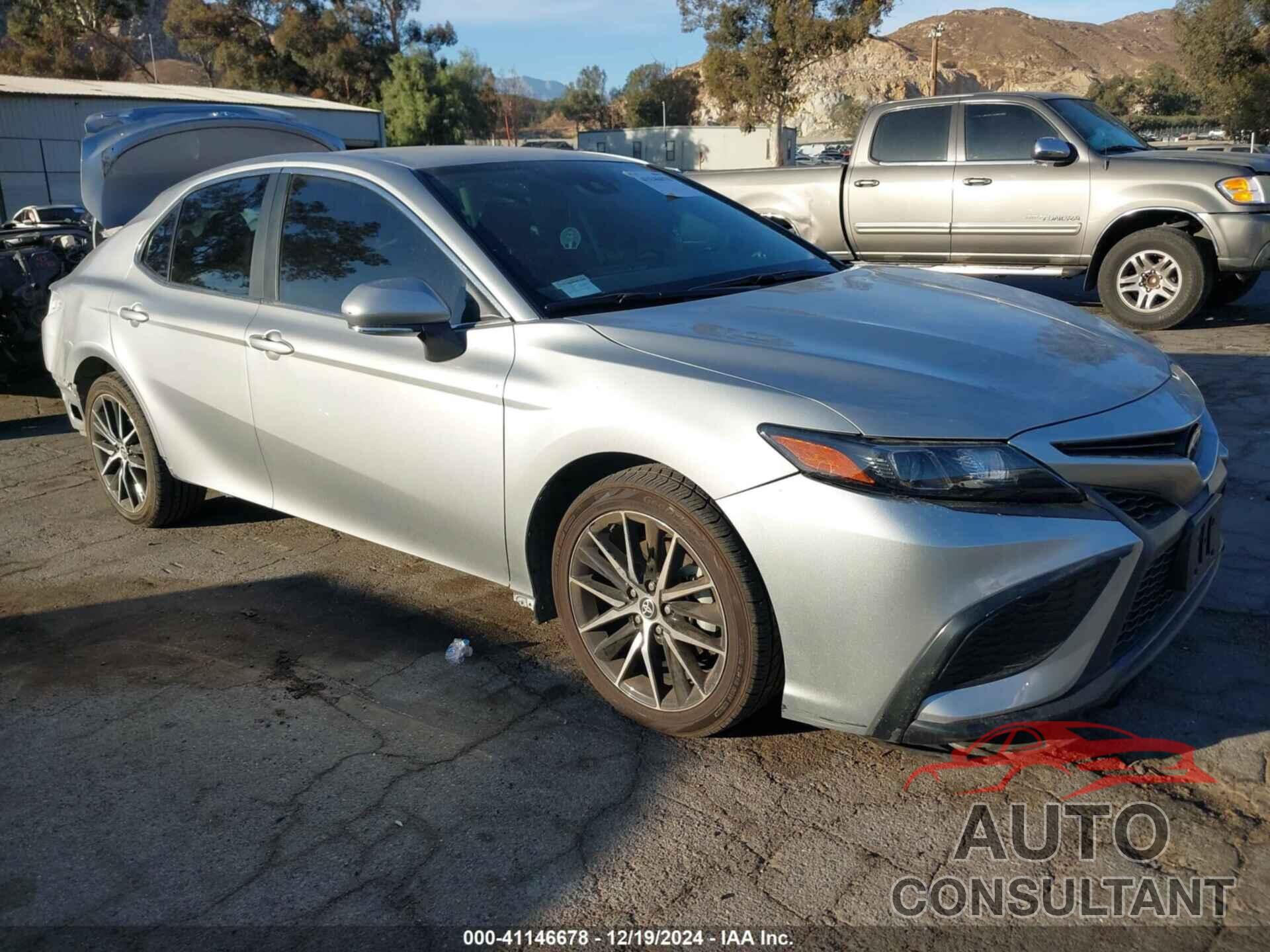 TOYOTA CAMRY 2022 - 4T1G11AK9NU017666